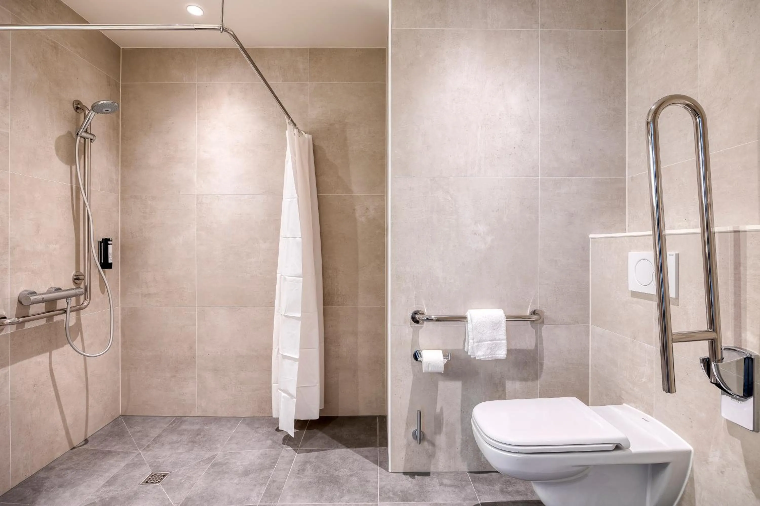 Bathroom in B&B HOTEL Hasselt