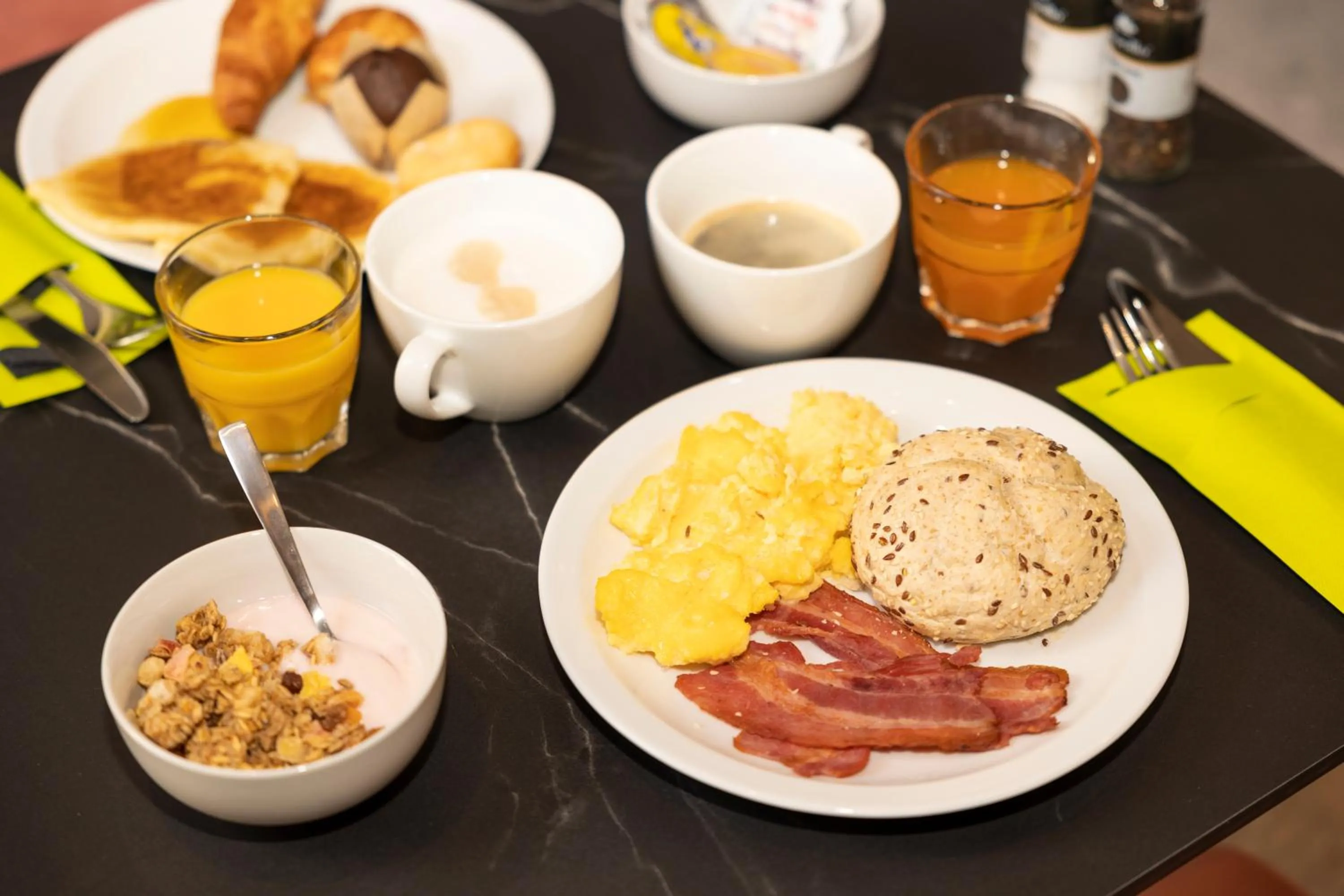 Breakfast in B&B HOTEL Hasselt