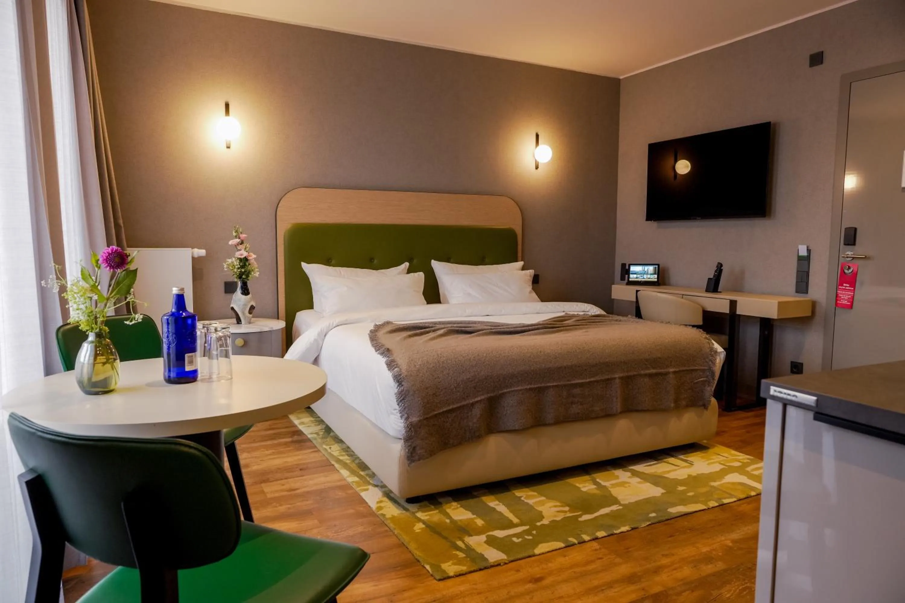 Bedroom, Bed in Fourty Three Luxury Serviced Apartments