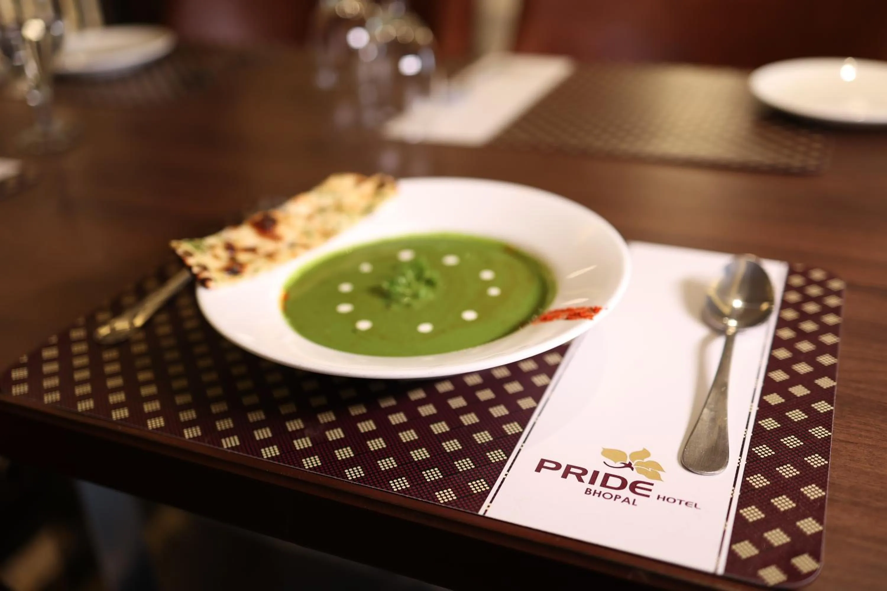 Restaurant/places to eat in Pride Hotel Bhopal