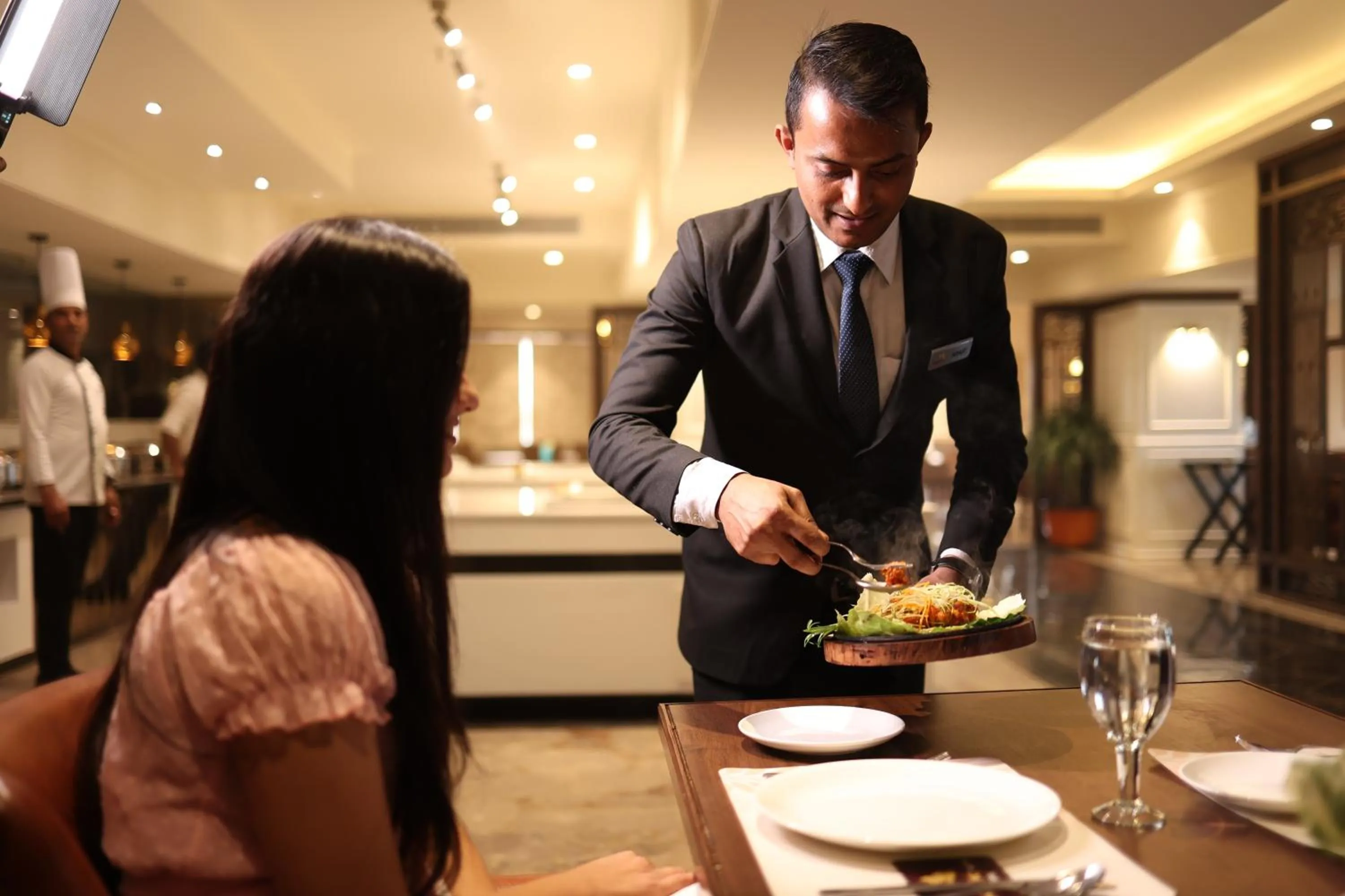 Restaurant/places to eat in Pride Hotel Bhopal