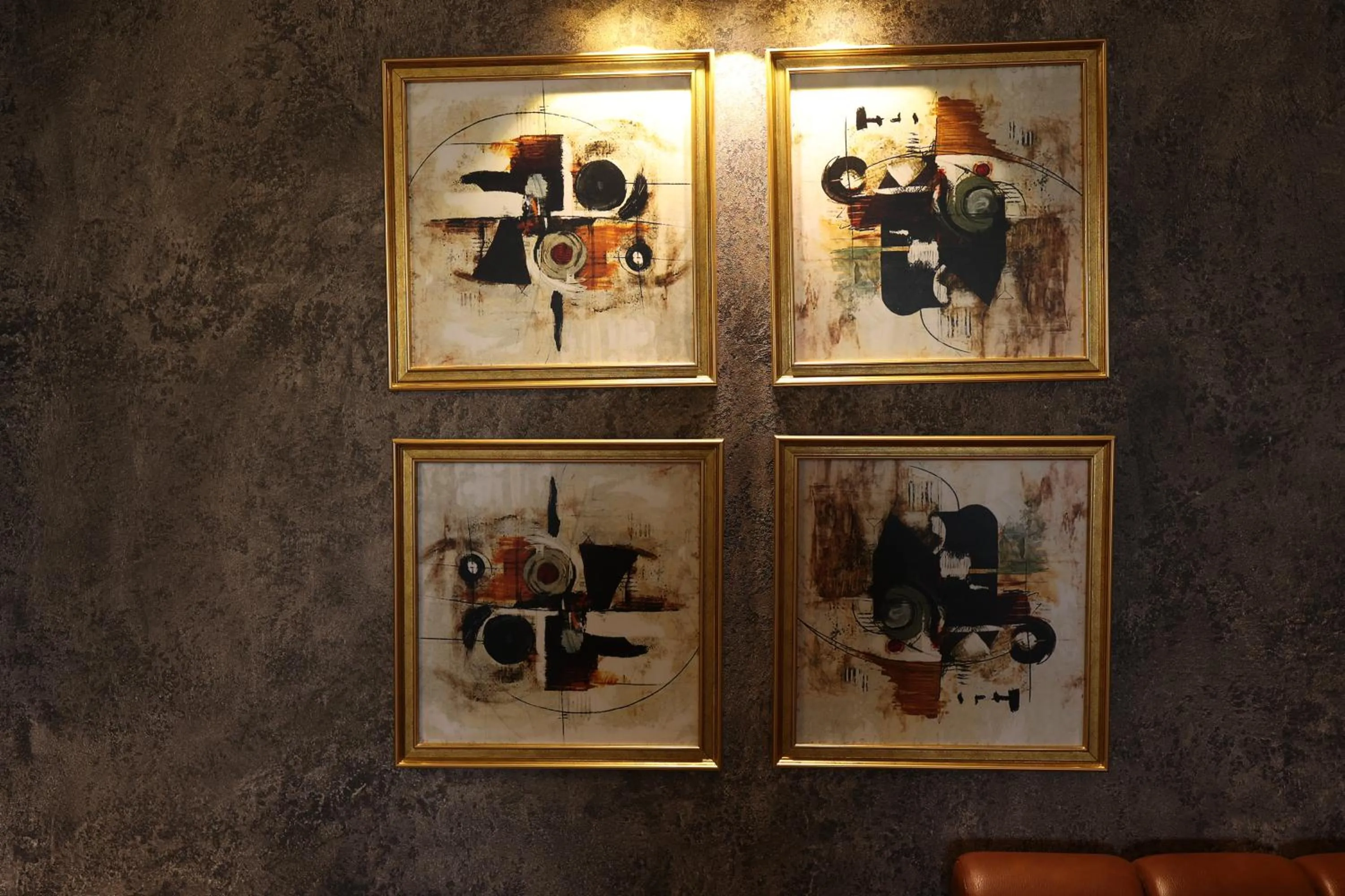 Restaurant/places to eat in Pride Hotel Bhopal