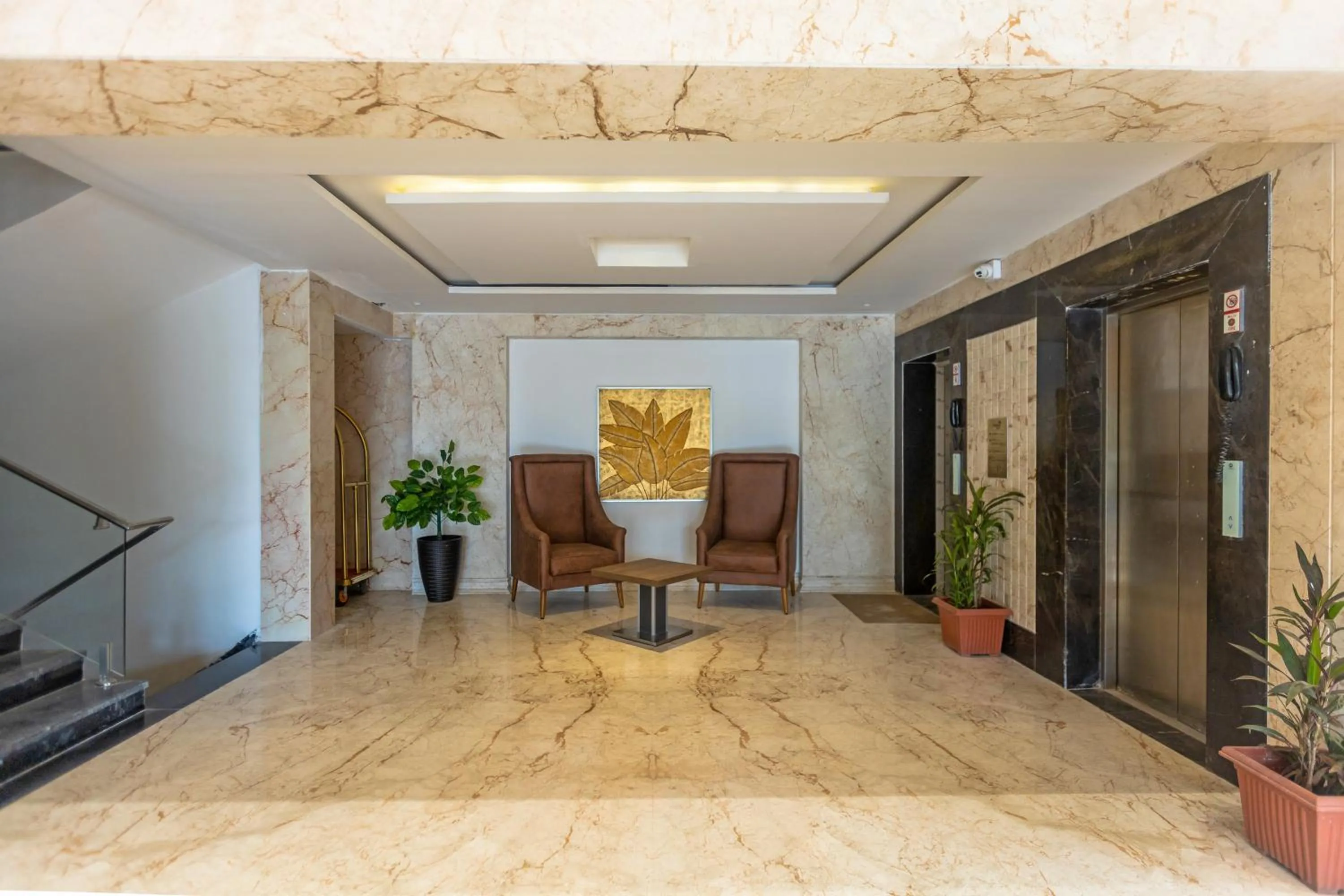 Lobby or reception in Pride Hotel Bhopal