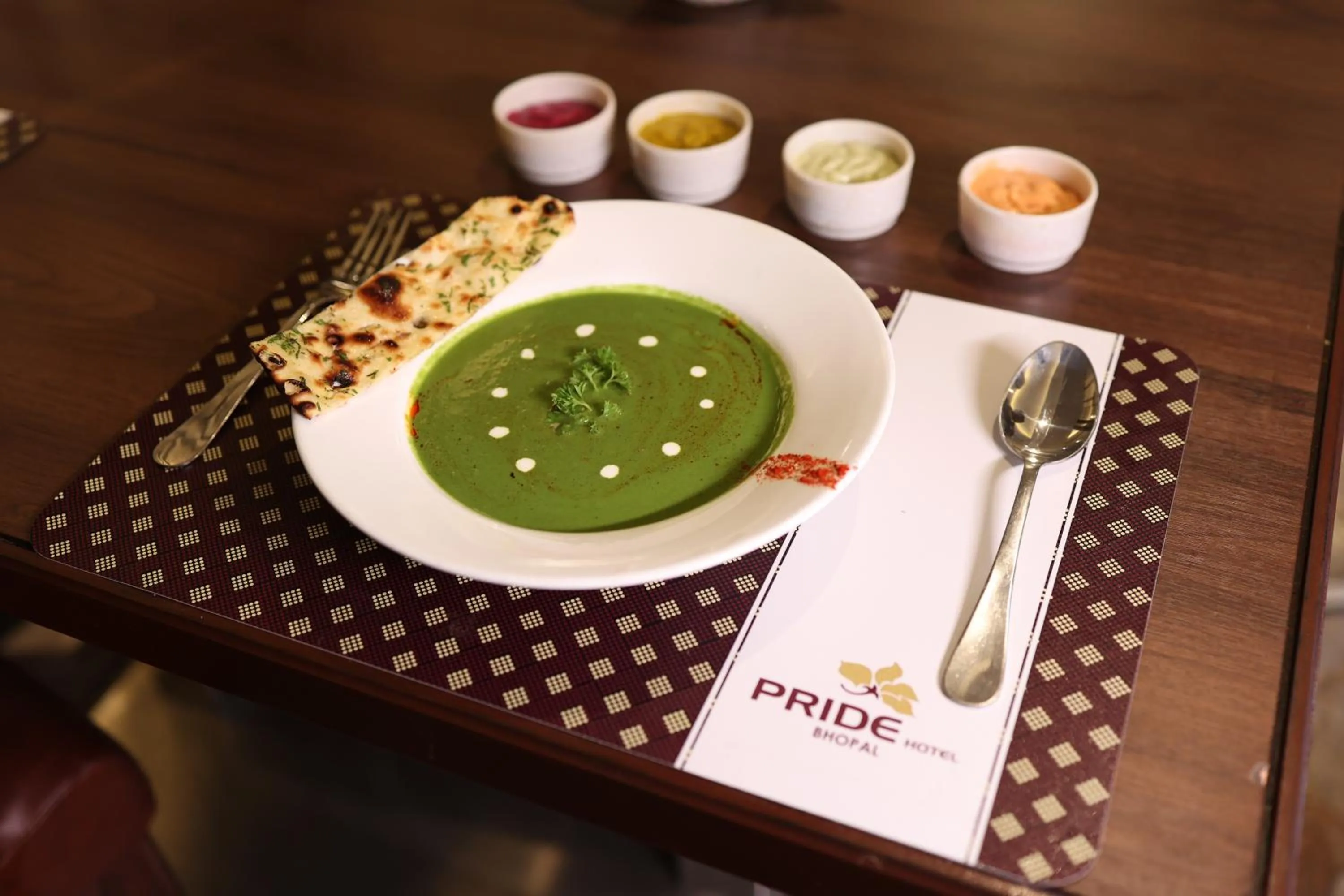 Restaurant/places to eat in Pride Hotel Bhopal