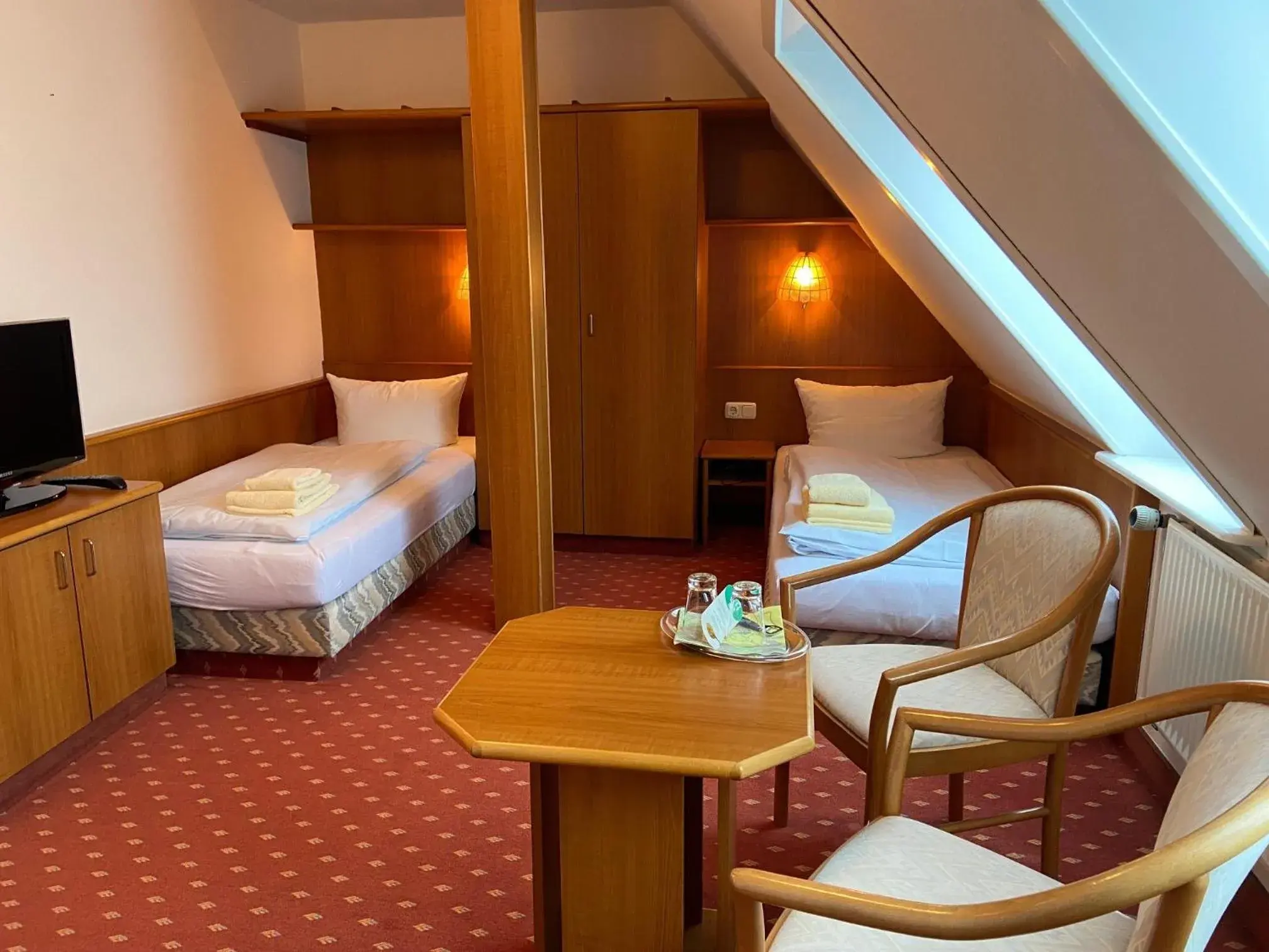 Standard Twin Room - single occupancy in Hotel Seerose Bad Malente Standard Twin Room - single occupancy in Hotel Seerose Bad Malente