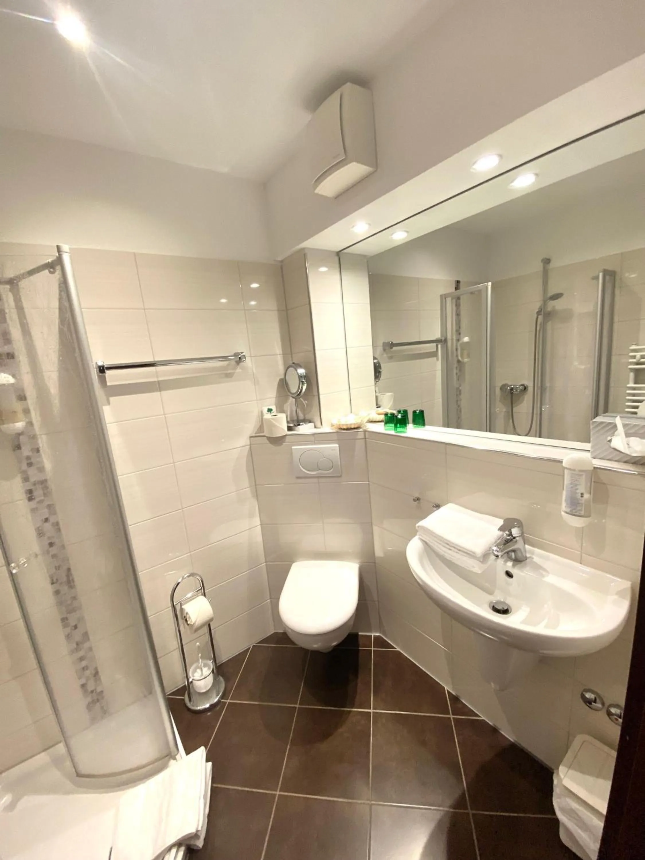 Shower in Hotel Seerose Bad Malente