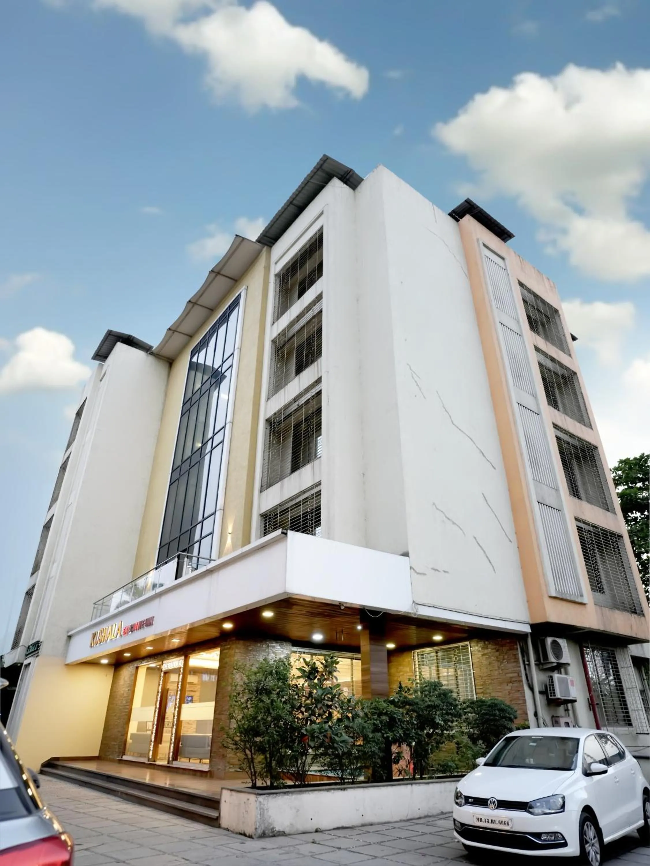 Property building in Hotel Kushala Executive Inn, Dombivali