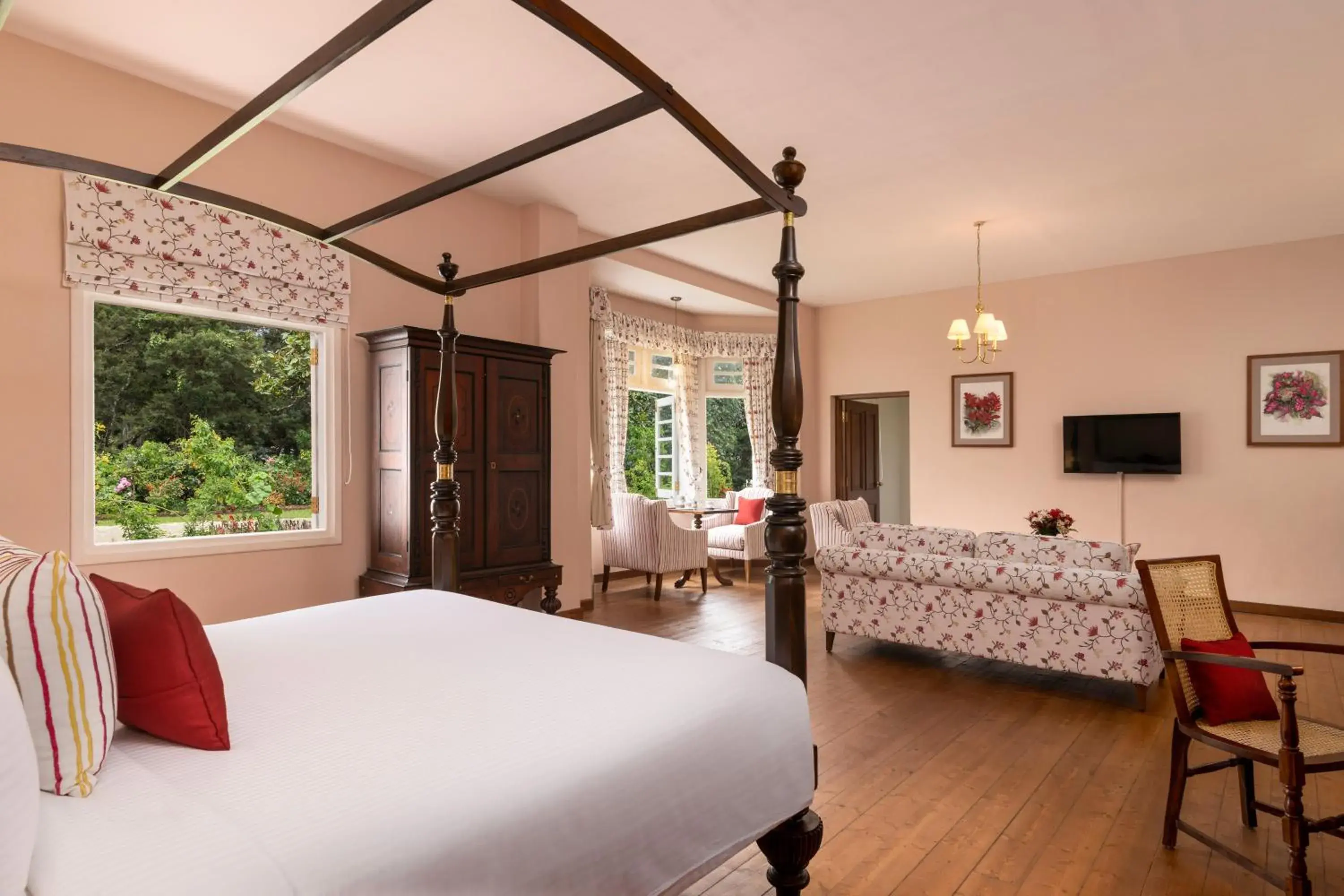 View (from property/room), Bed in Jetwing Broomfield Bungalow View (from property/room), Bed in Jetwing Broomfield Bungalow