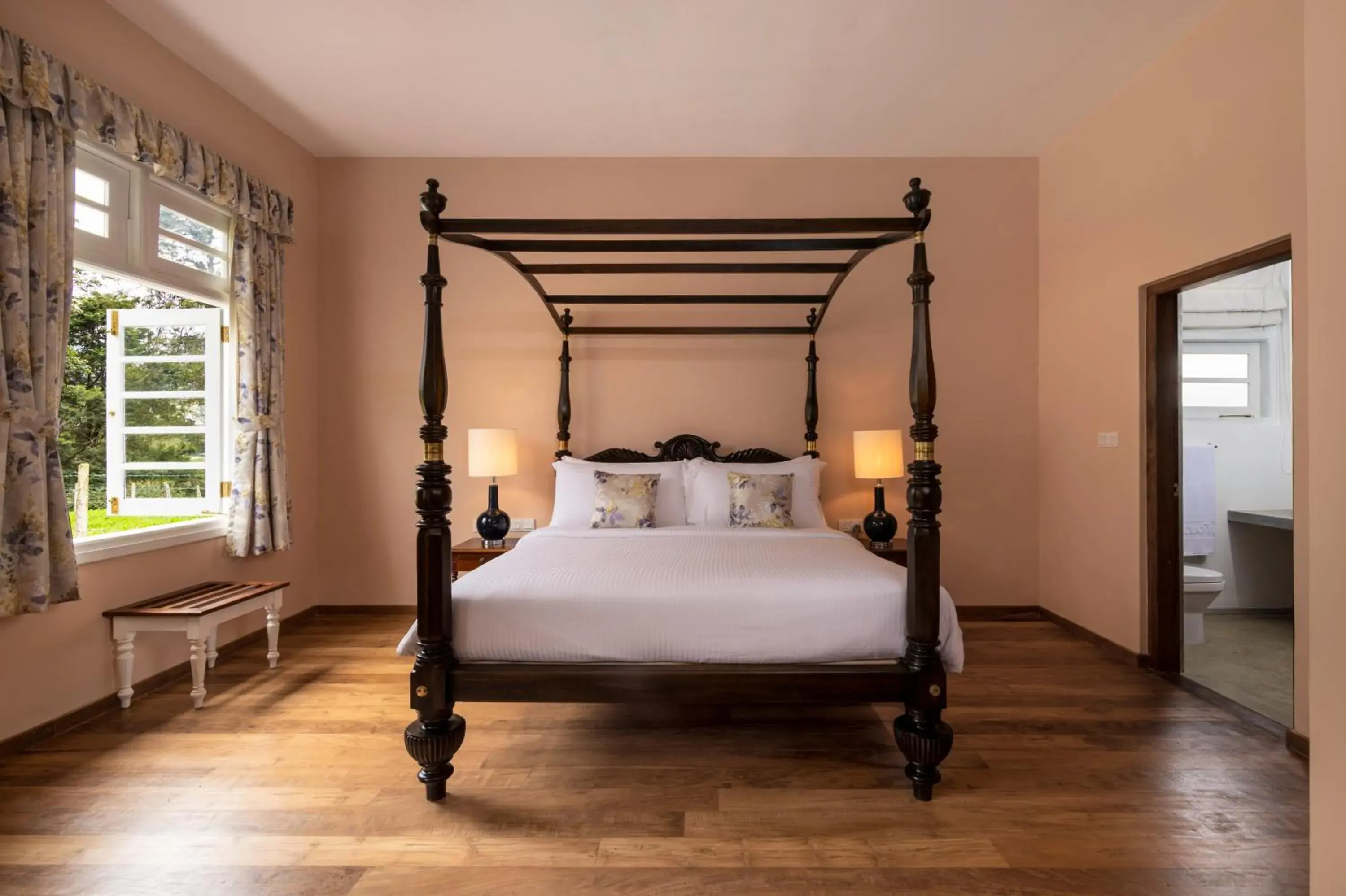 Bed in Jetwing Broomfield Bungalow Bed in Jetwing Broomfield Bungalow