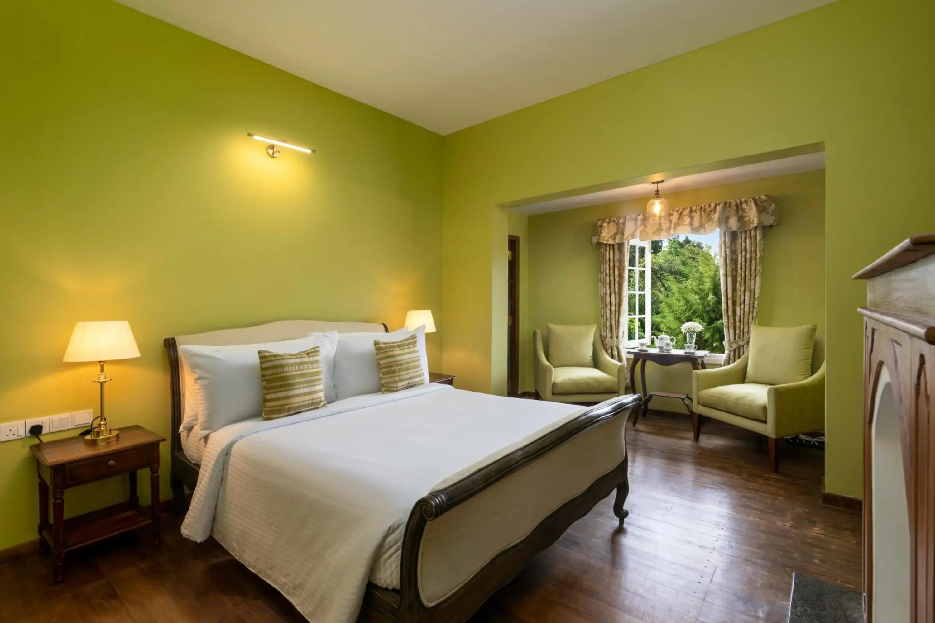 Deluxe Double Room in Jetwing Broomfield Bungalow Deluxe Double Room in Jetwing Broomfield Bungalow