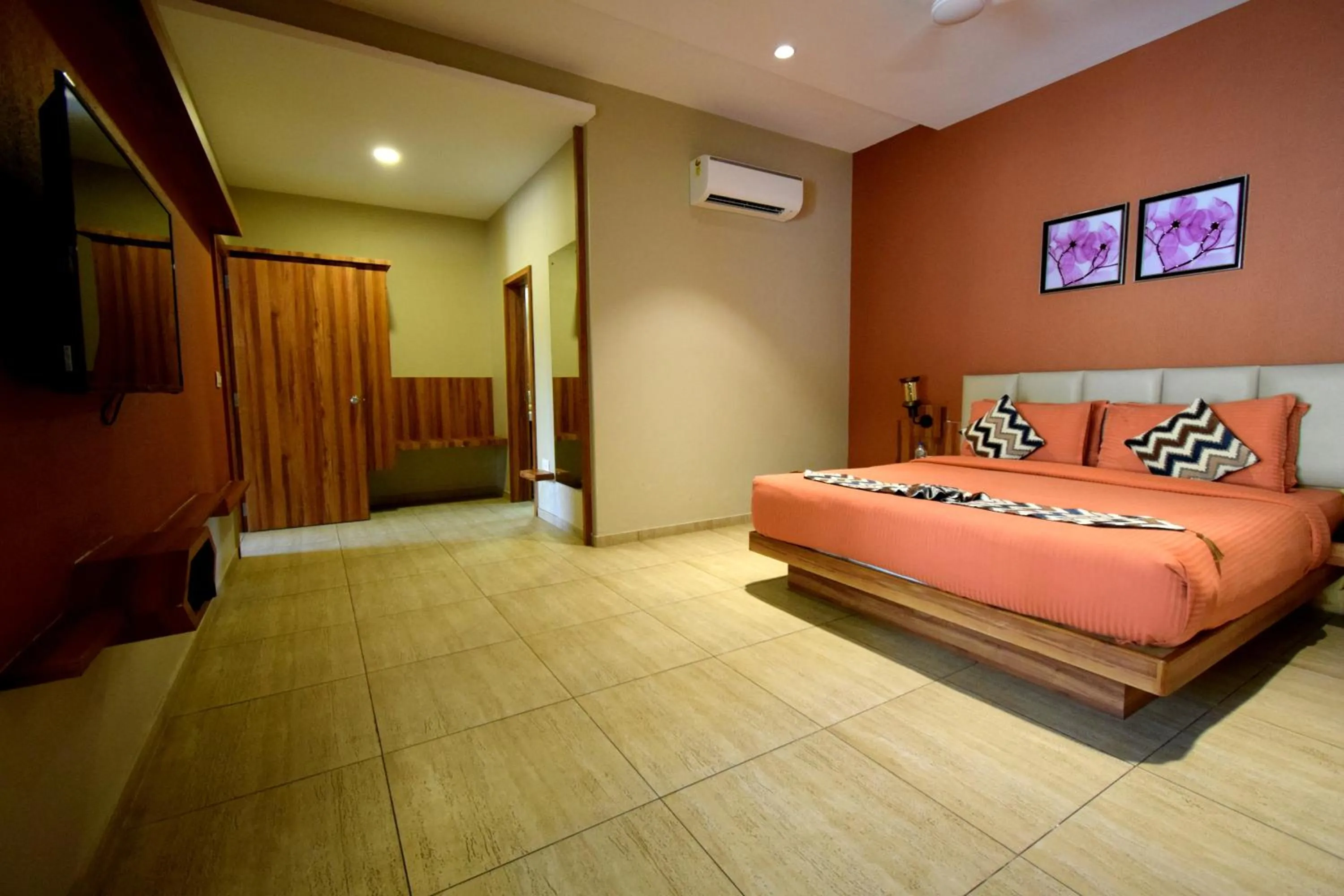 Bedroom in Bapu's Resort, Dwarka