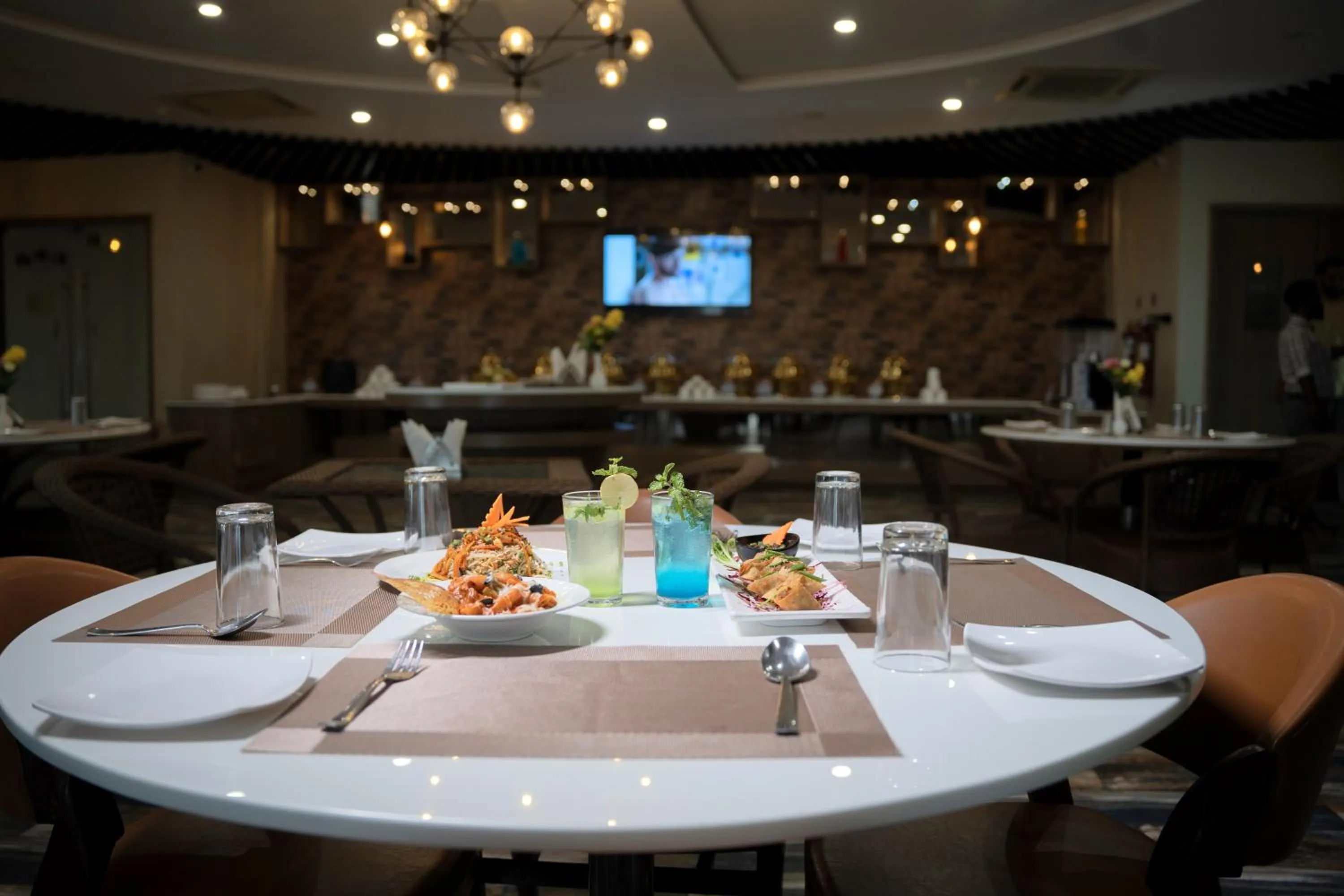 Restaurant/places to eat in Bapu's Resort, Dwarka