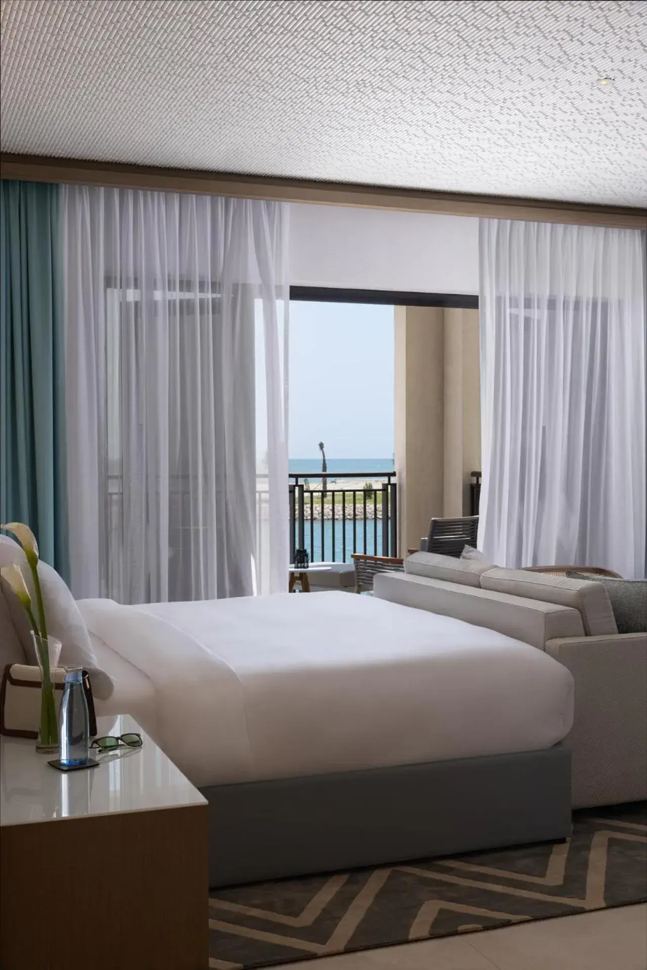 Bed in Jumeirah Gulf of Bahrain Bed in Jumeirah Gulf of Bahrain