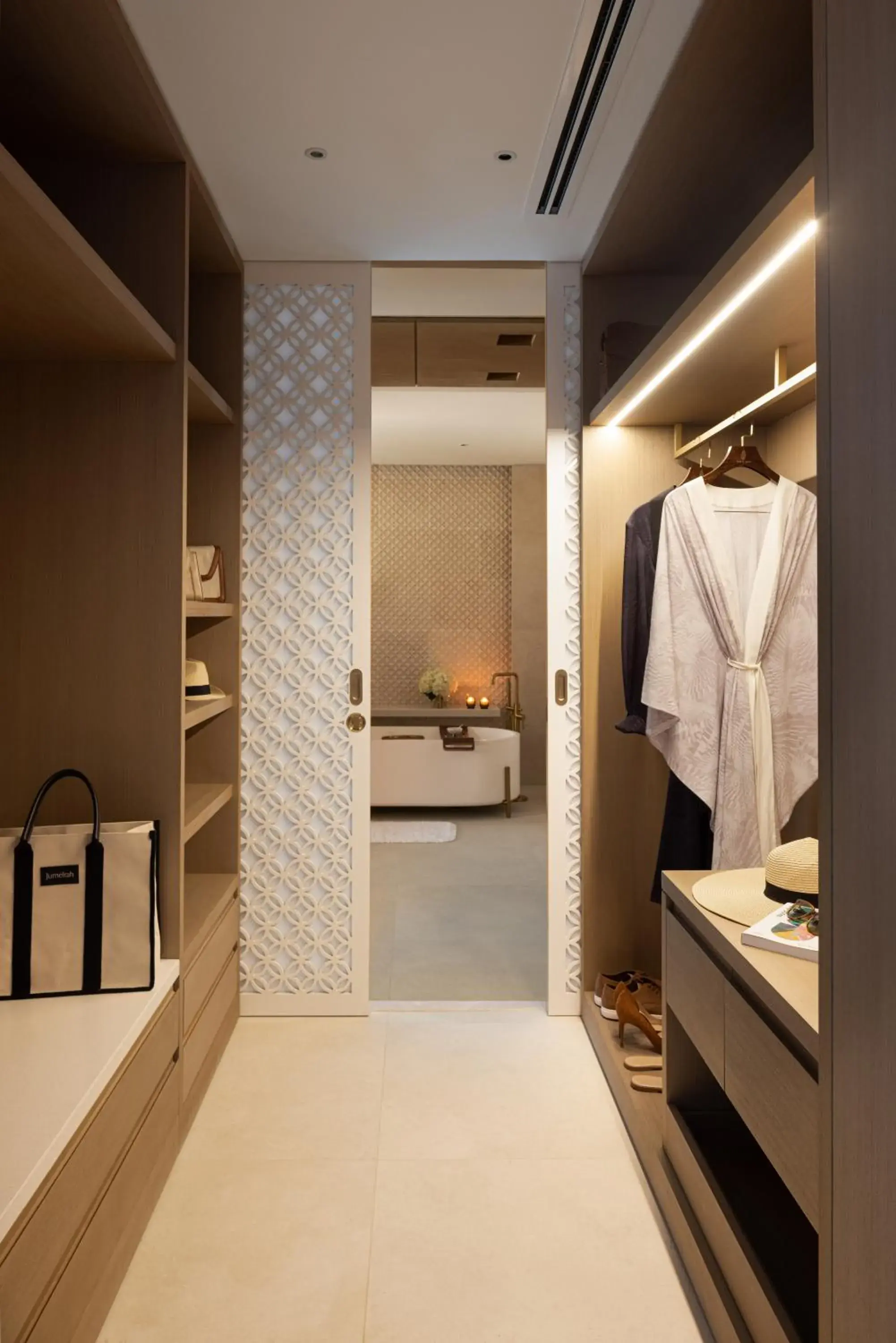 Bedroom in Jumeirah Gulf of Bahrain Bedroom in Jumeirah Gulf of Bahrain