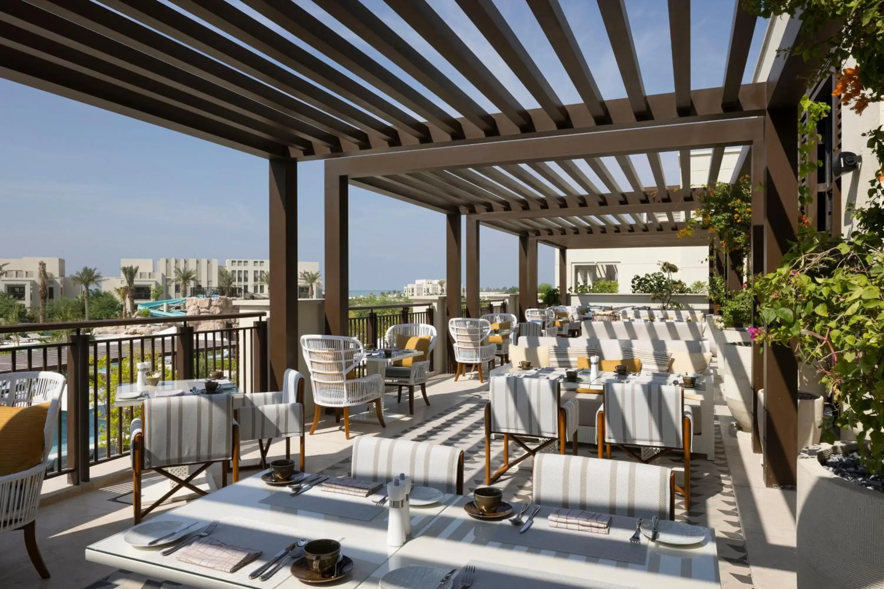 Restaurant/places to eat in Jumeirah Gulf of Bahrain Restaurant/places to eat in Jumeirah Gulf of Bahrain