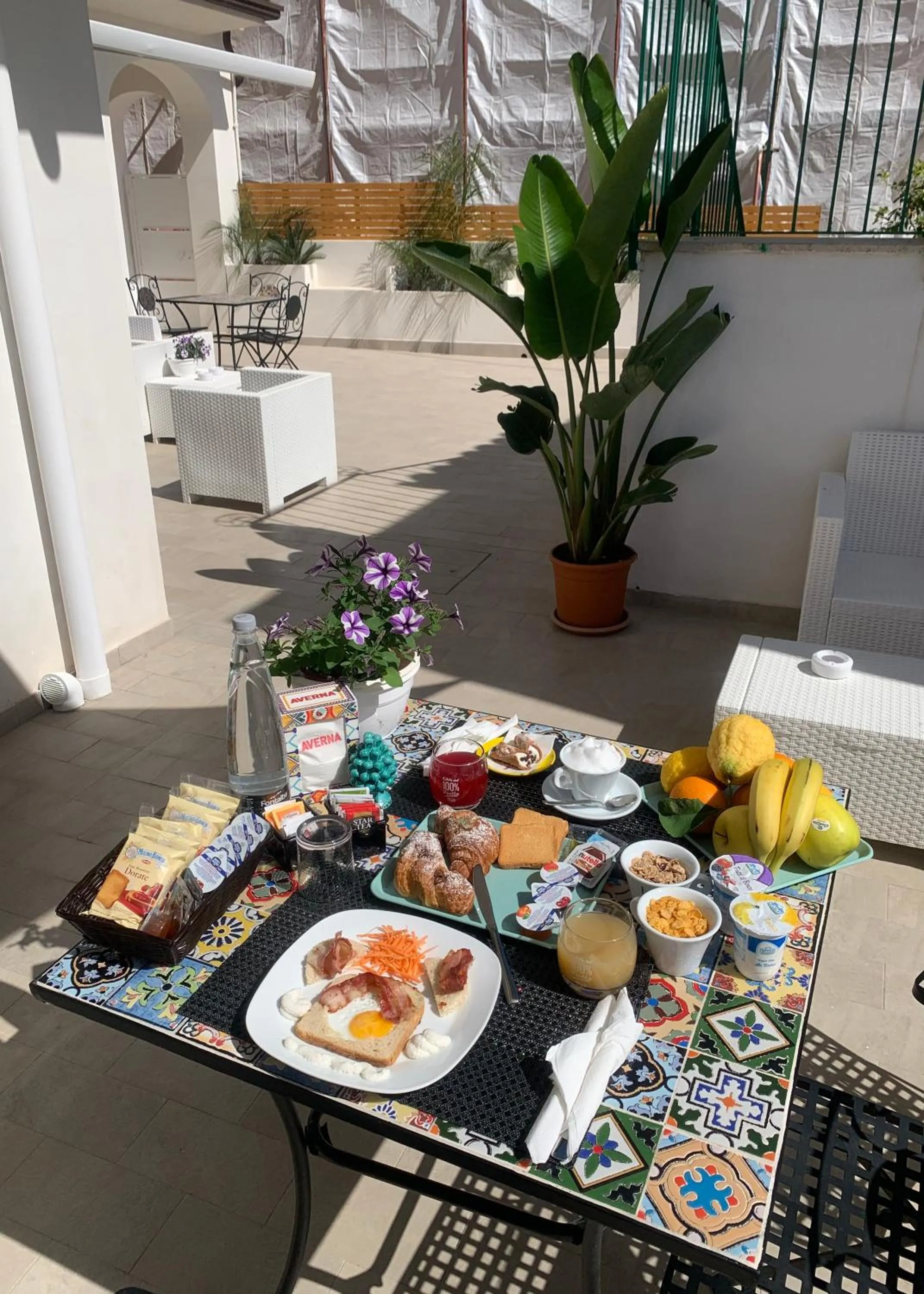 Breakfast in Bed and Breakfast Arco dei cappuccini