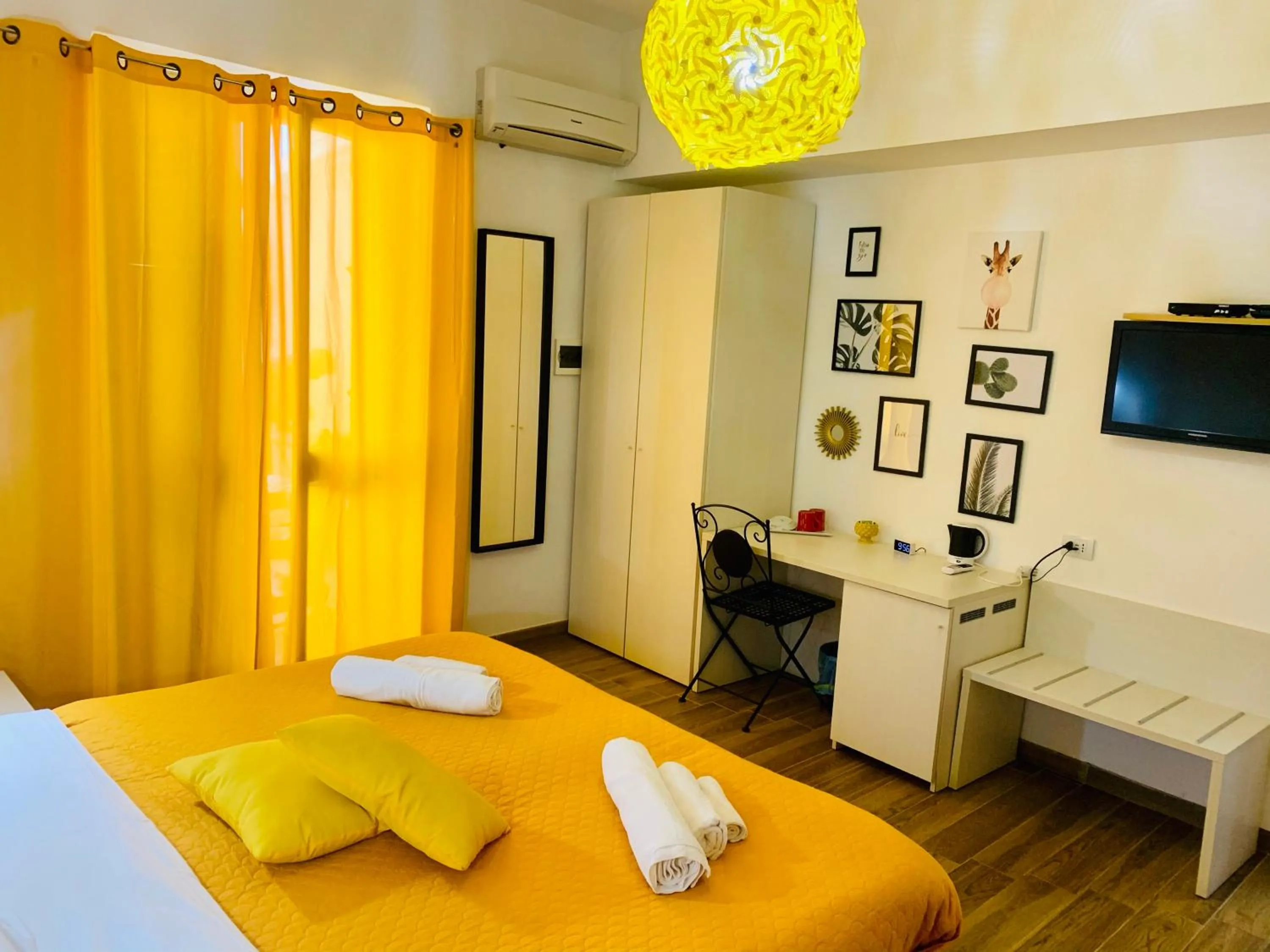 Bed in Bed and Breakfast Arco dei cappuccini