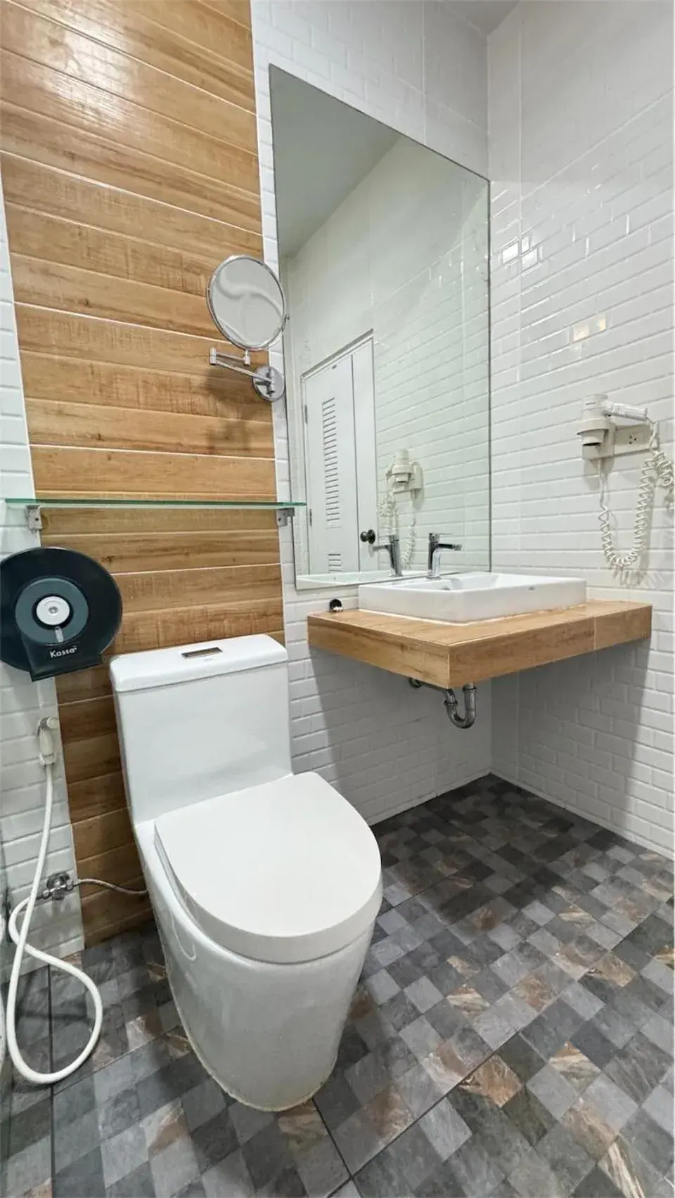 Toilet in Daddy Dream Hotel and Residence Toilet in Daddy Dream Hotel and Residence