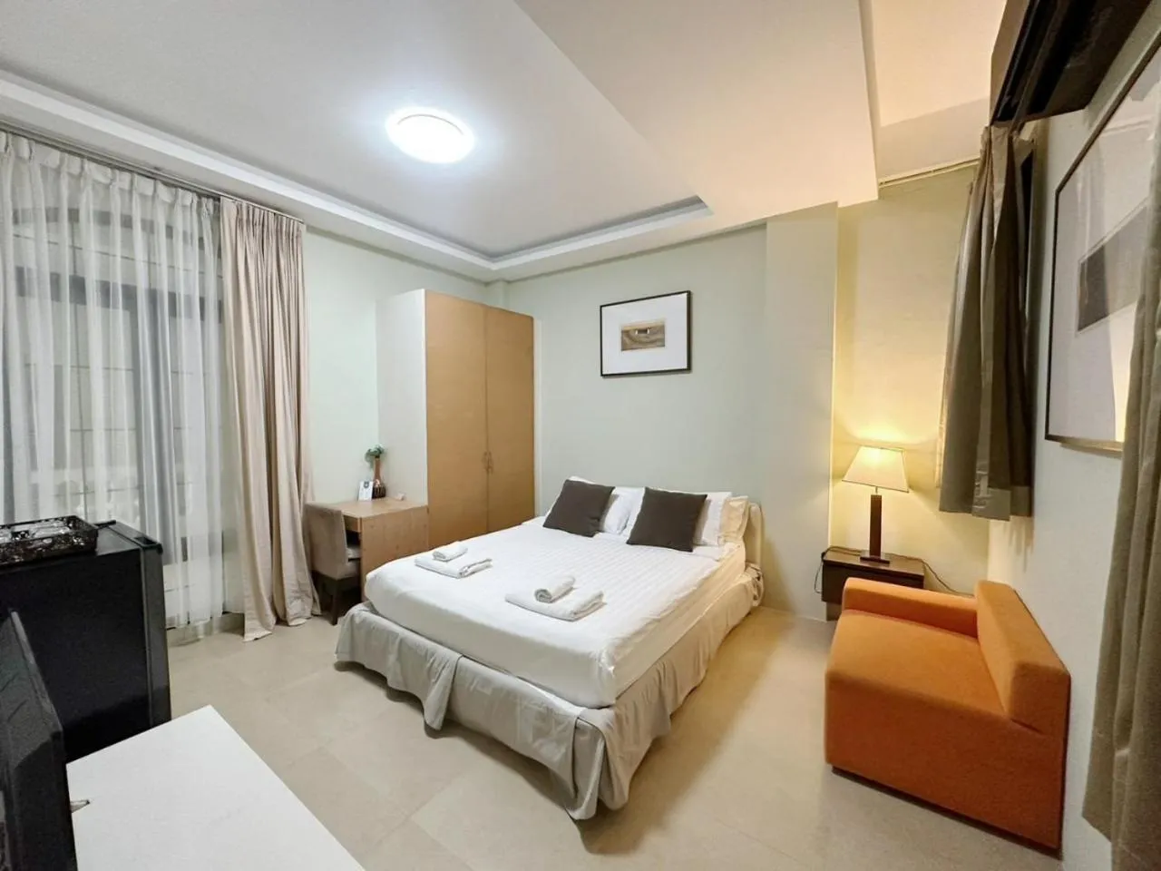 Photo of the whole room, Bed in Daddy Dream Hotel and Residence