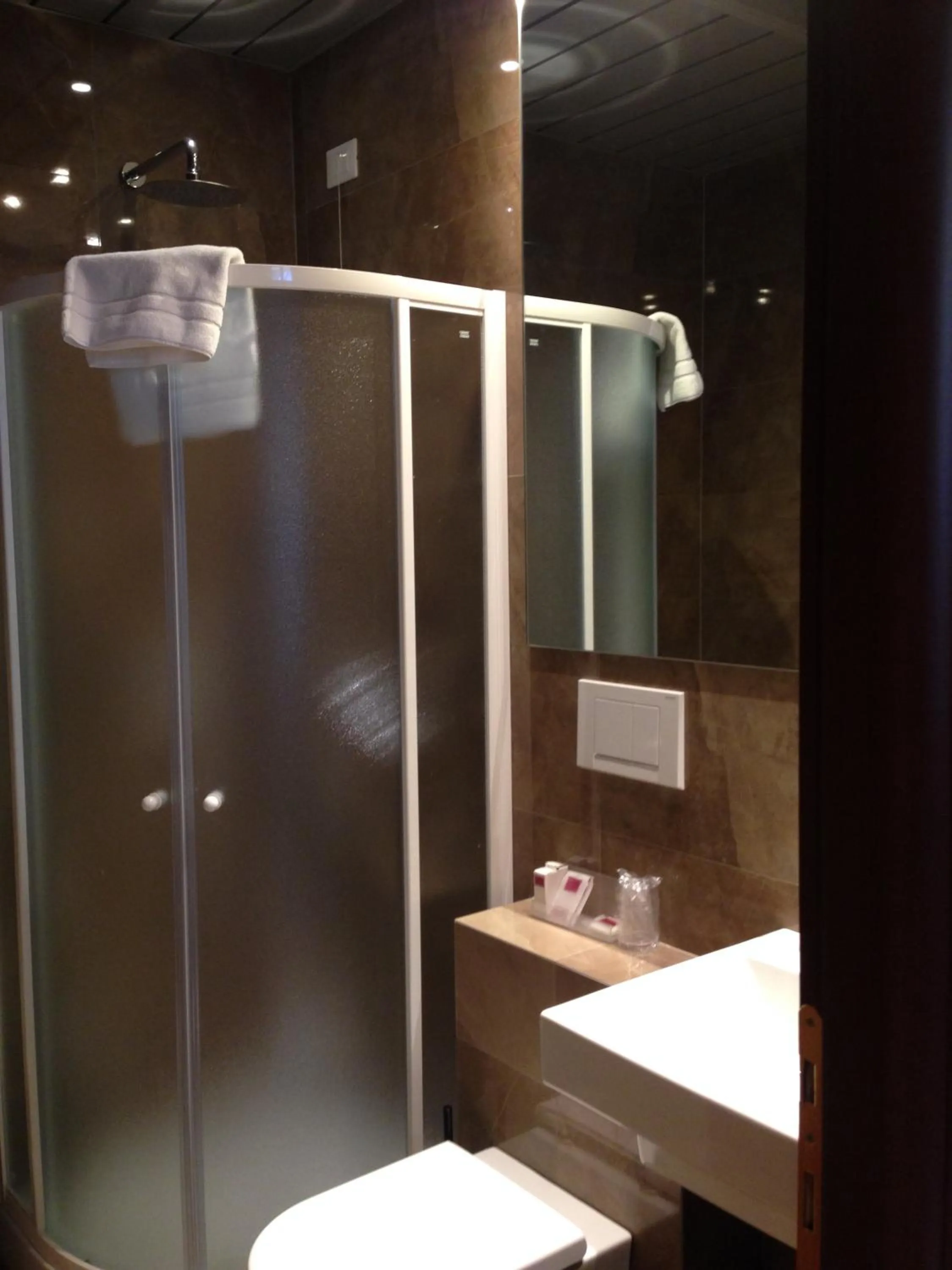 Bathroom in Hotel Select Garden