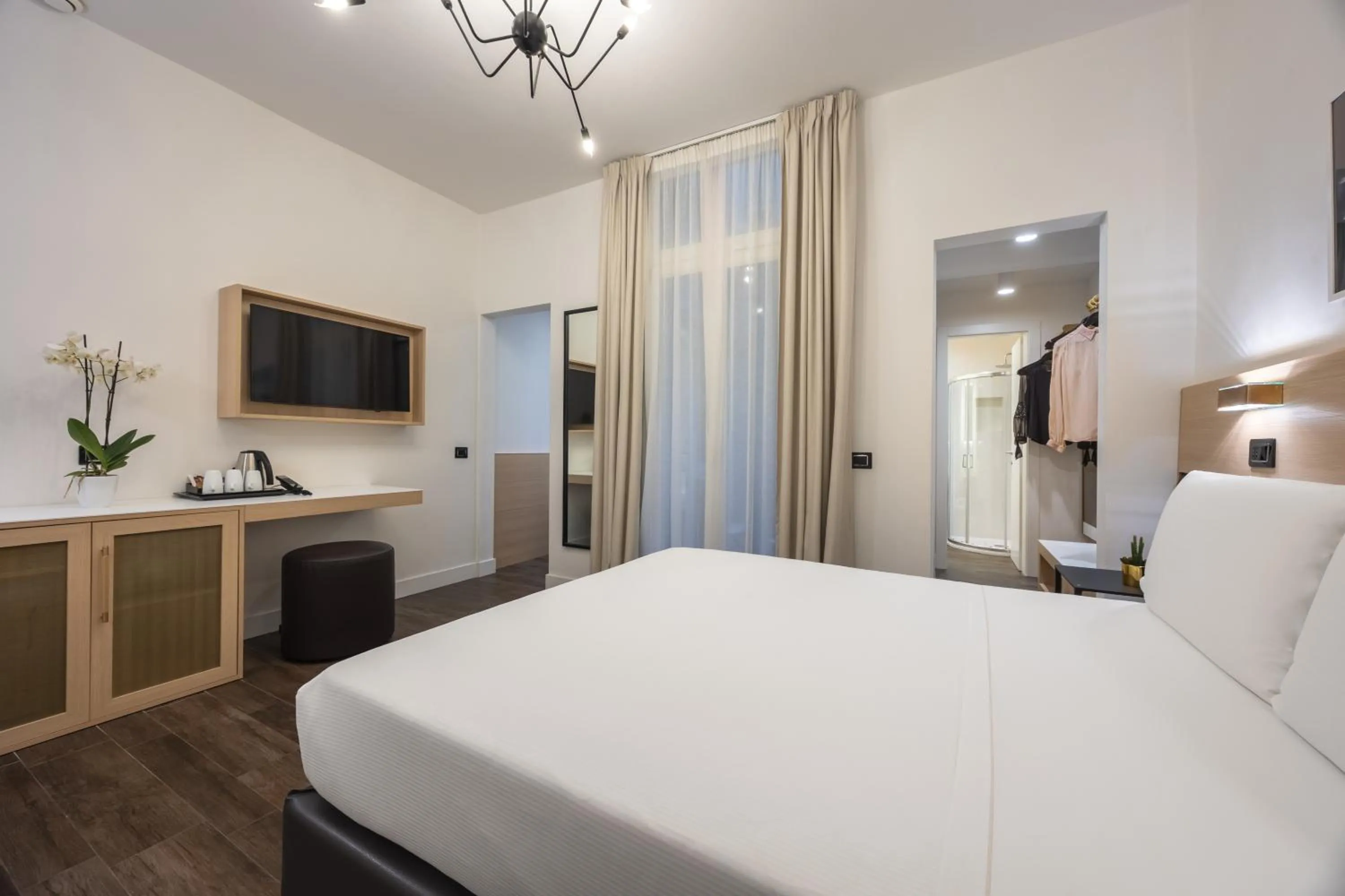 Bedroom, Bed in Globus Urban Hotel