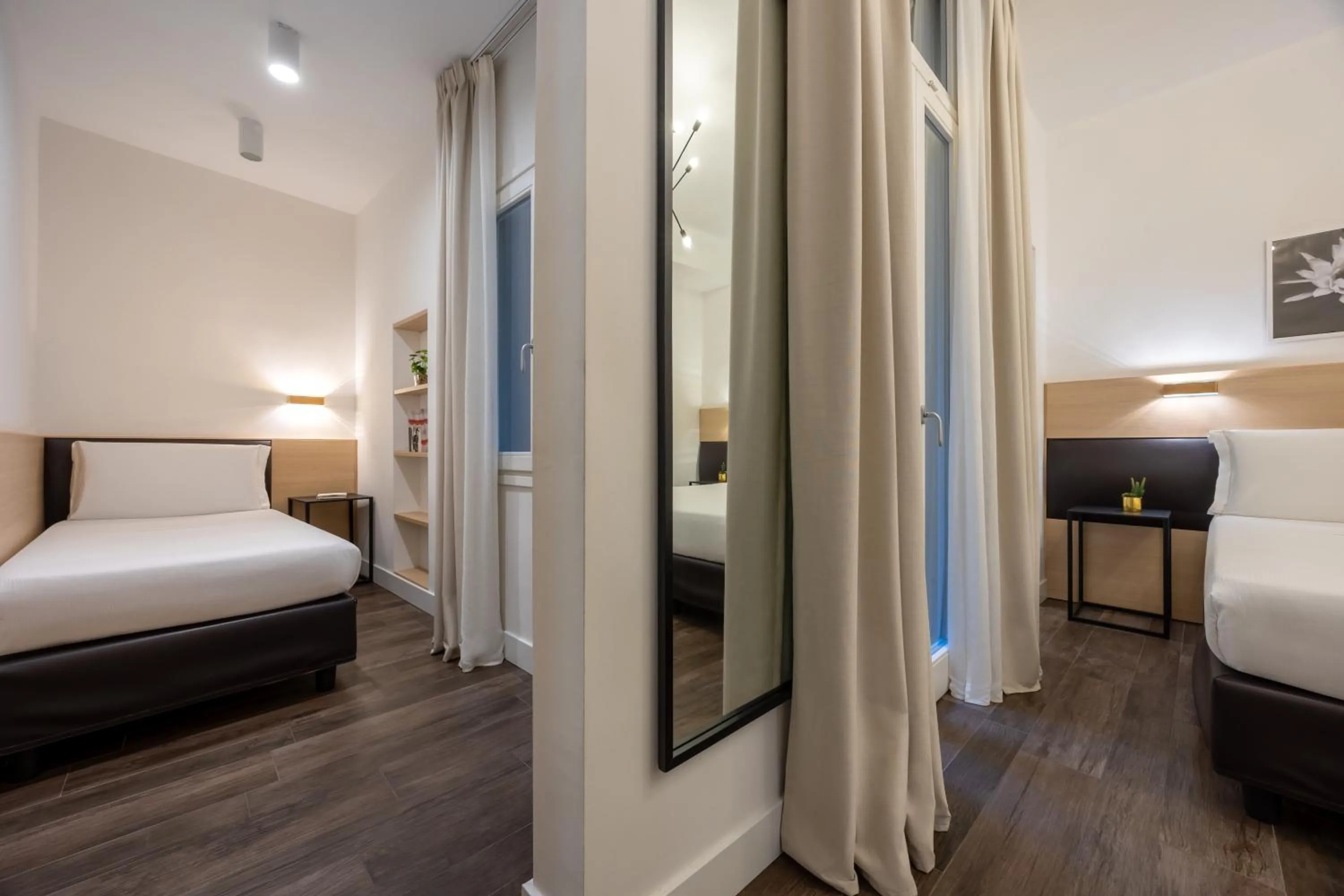 Bedroom, Bed in Globus Urban Hotel