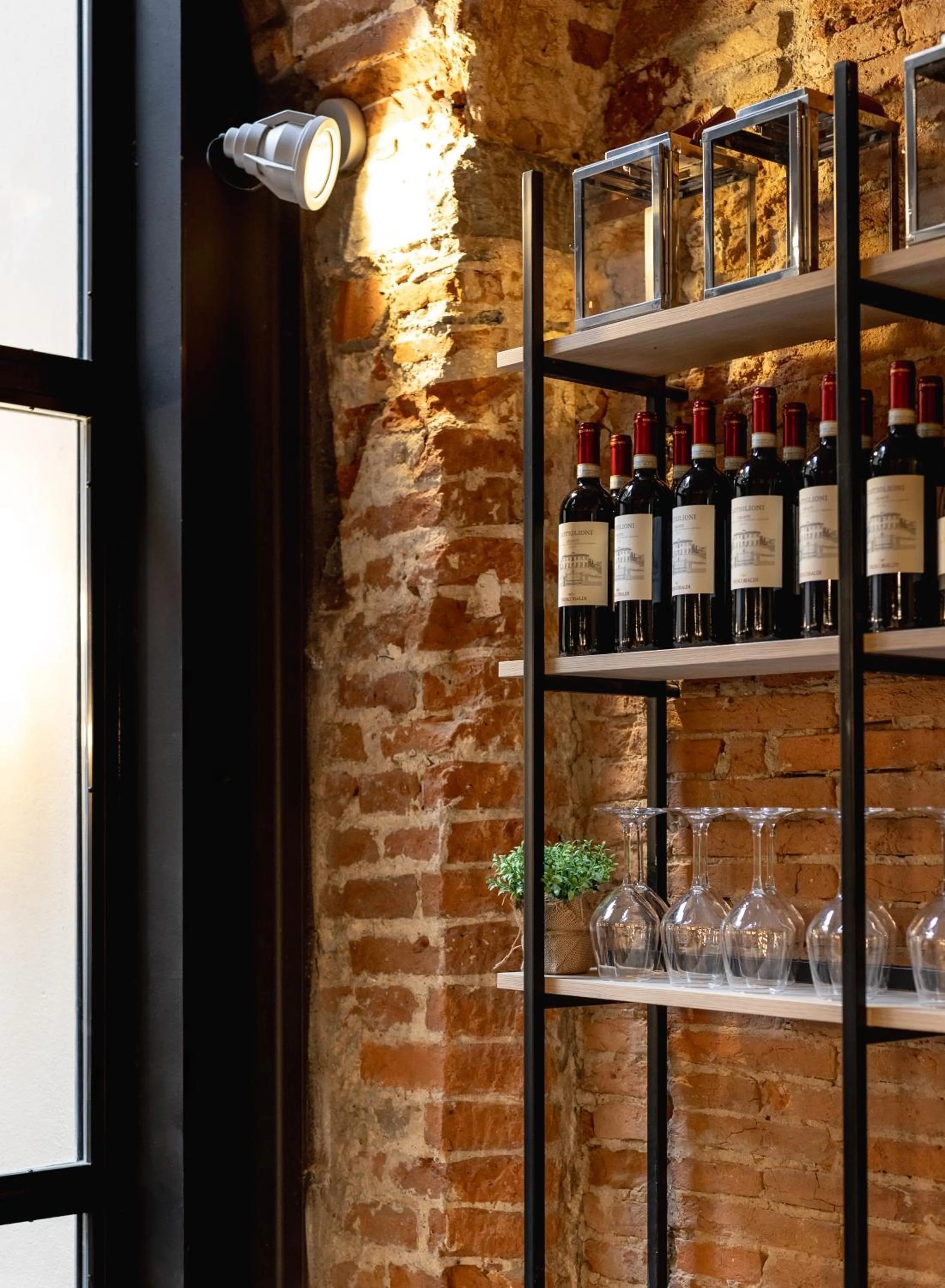 Decorative detail in Globus Urban Hotel