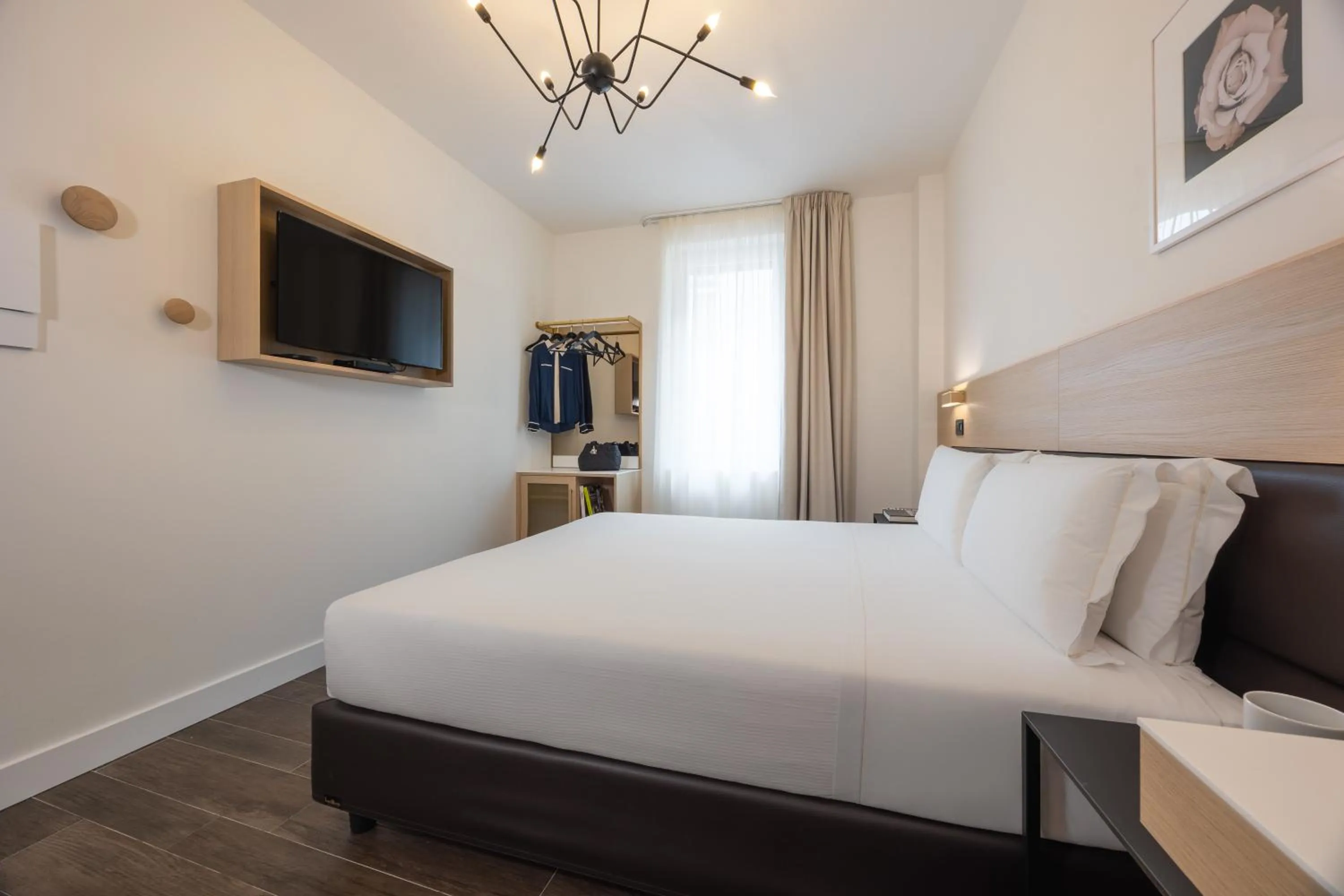 Bed in Globus Urban Hotel