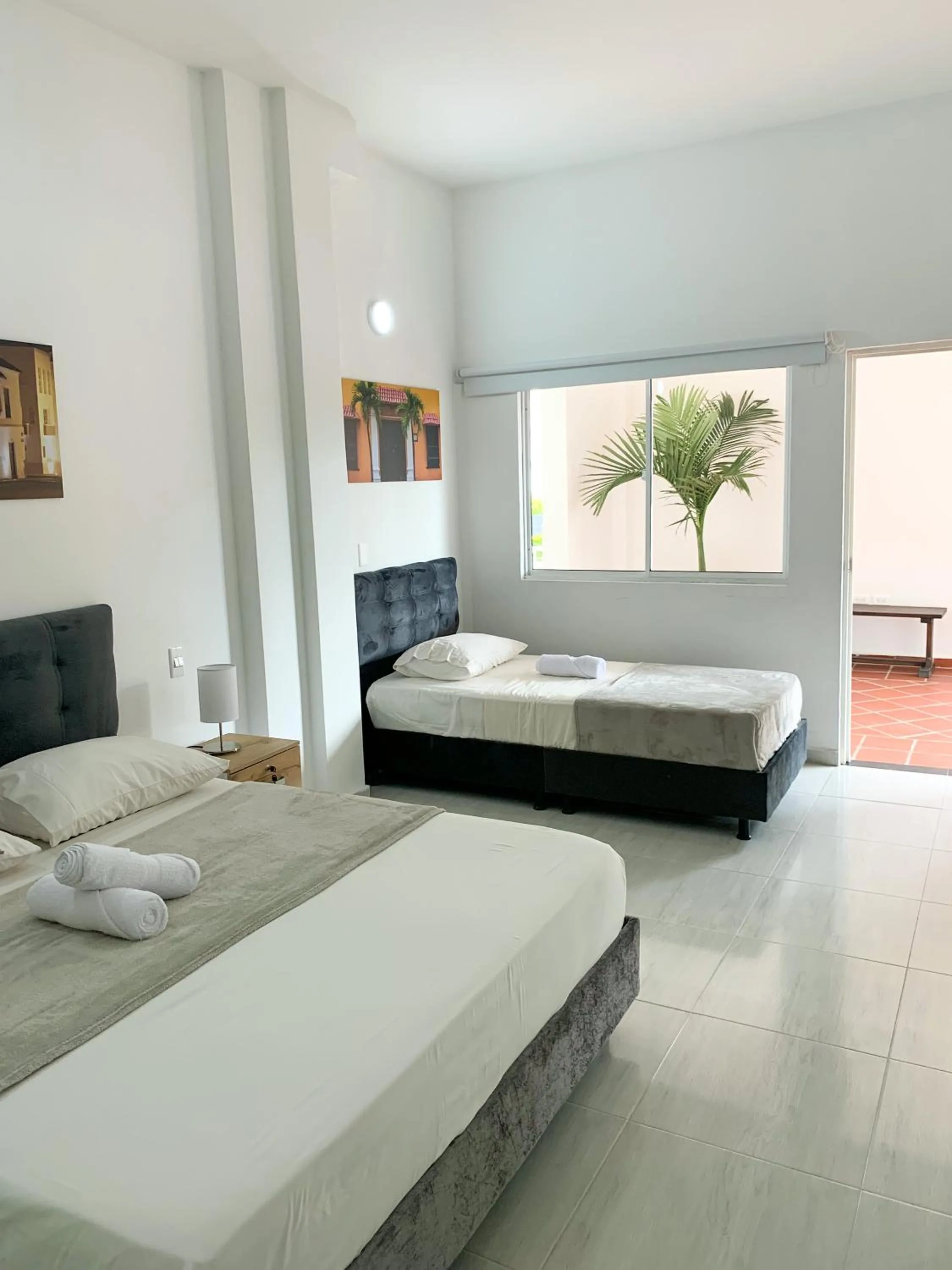 Bed in Hotel Santorini