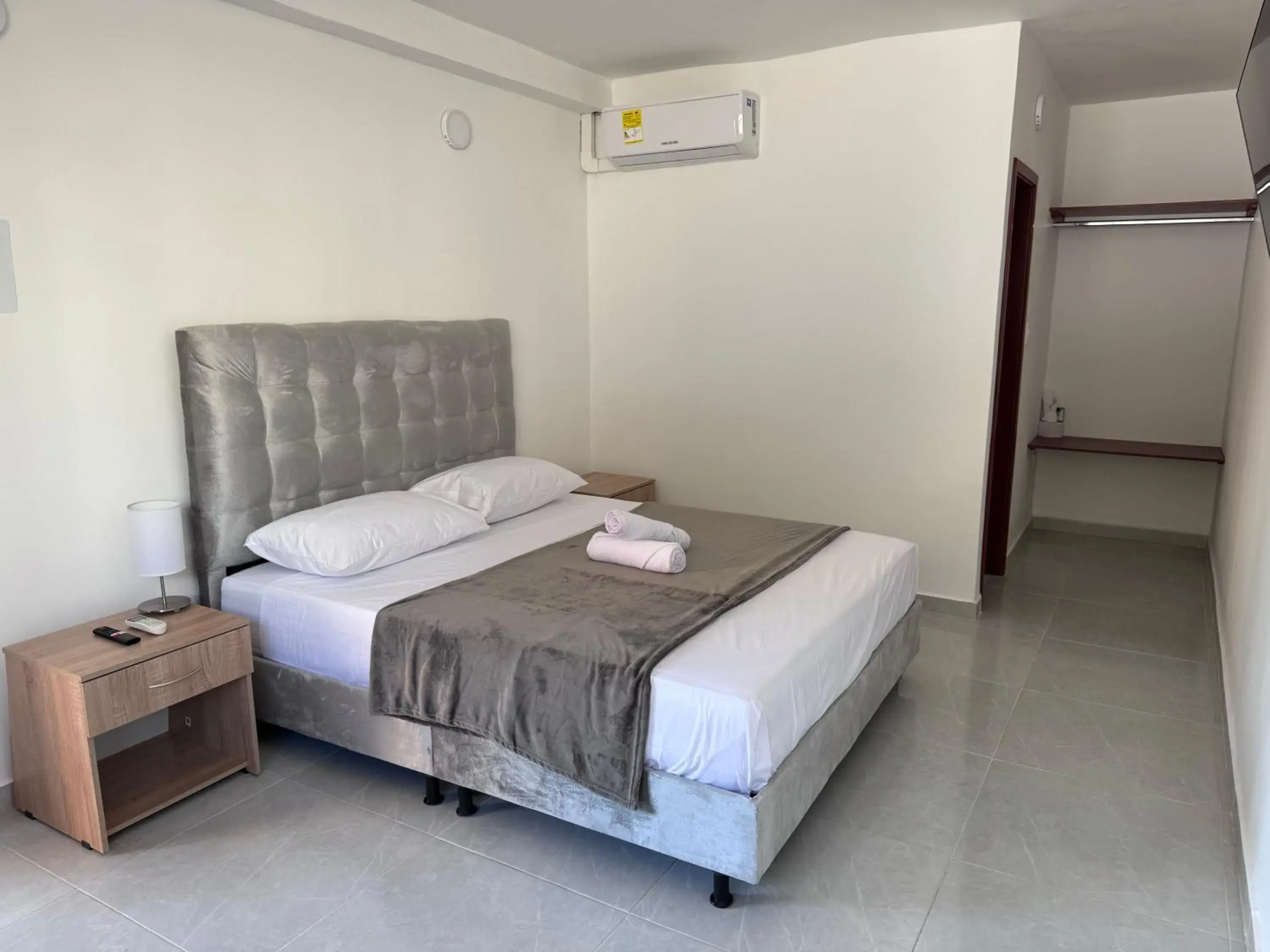 Double Room - single occupancy in Hotel Santorini Double Room - single occupancy in Hotel Santorini