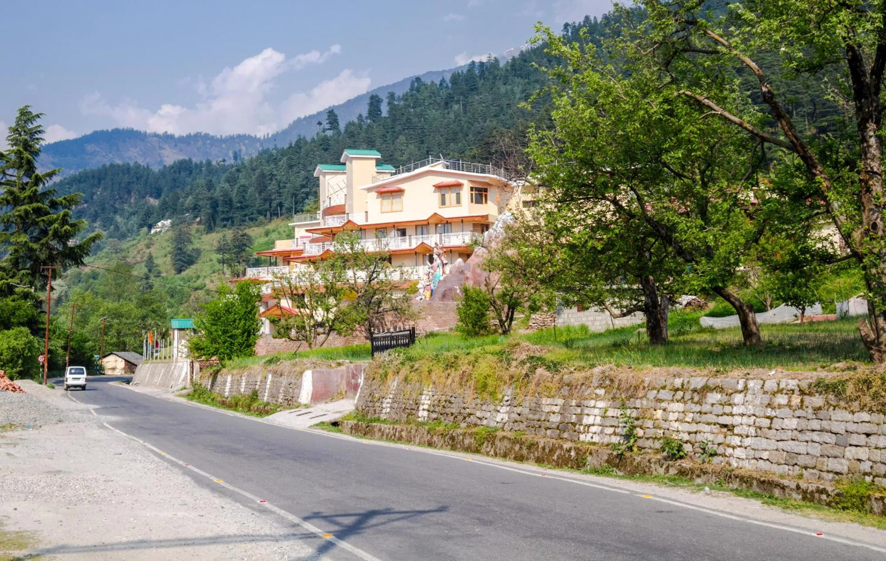 Property building in Anand Vardhan Resorts