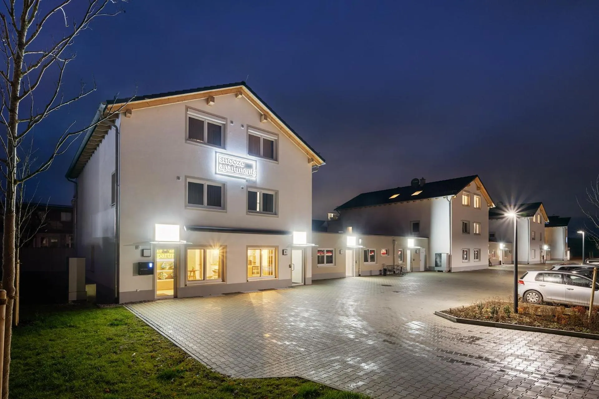 Property building in Snooze Apartments Alling