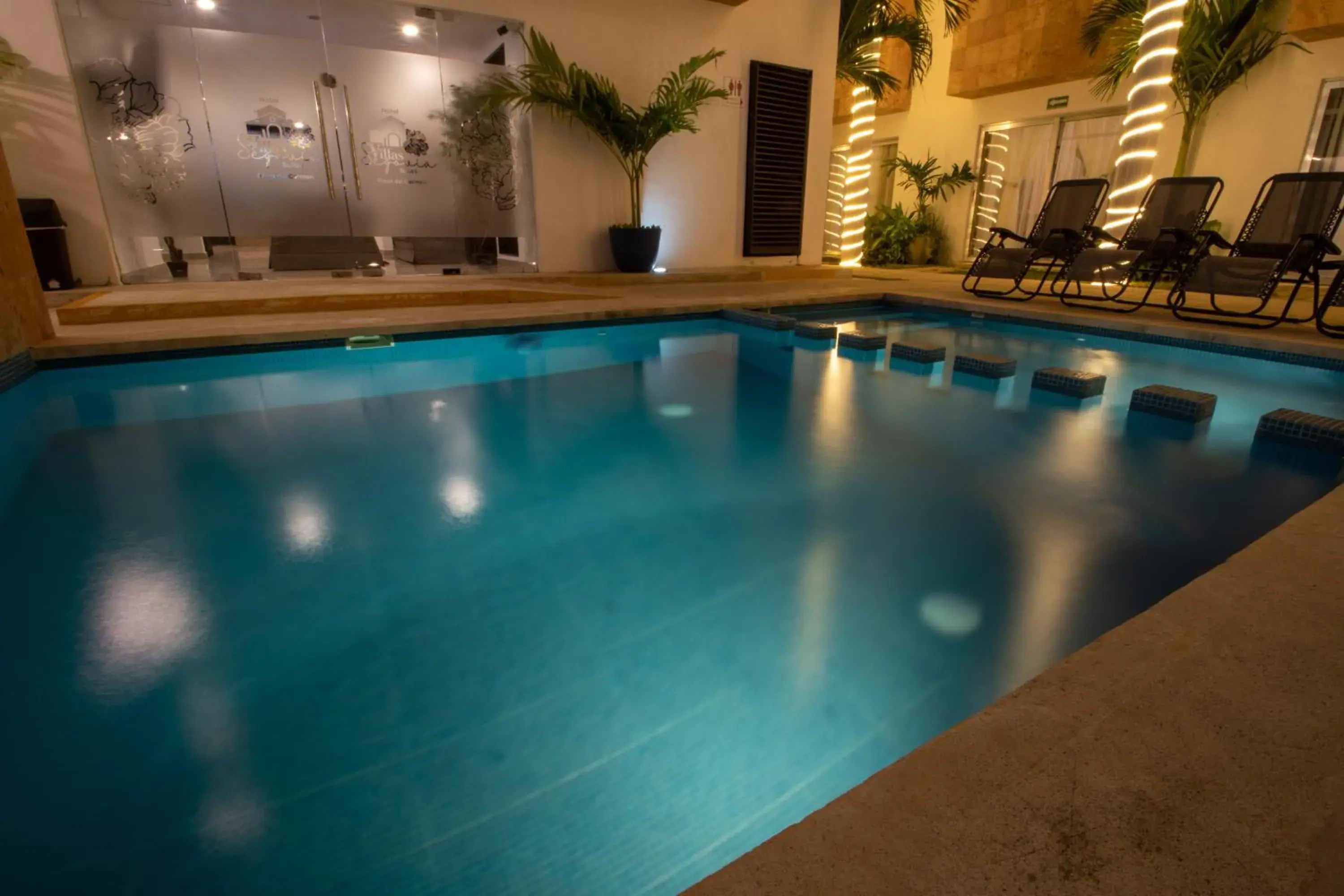 Swimming pool in Hotel Villas Segovia Playa del Carmen Swimming pool in Hotel Villas Segovia Playa del Carmen