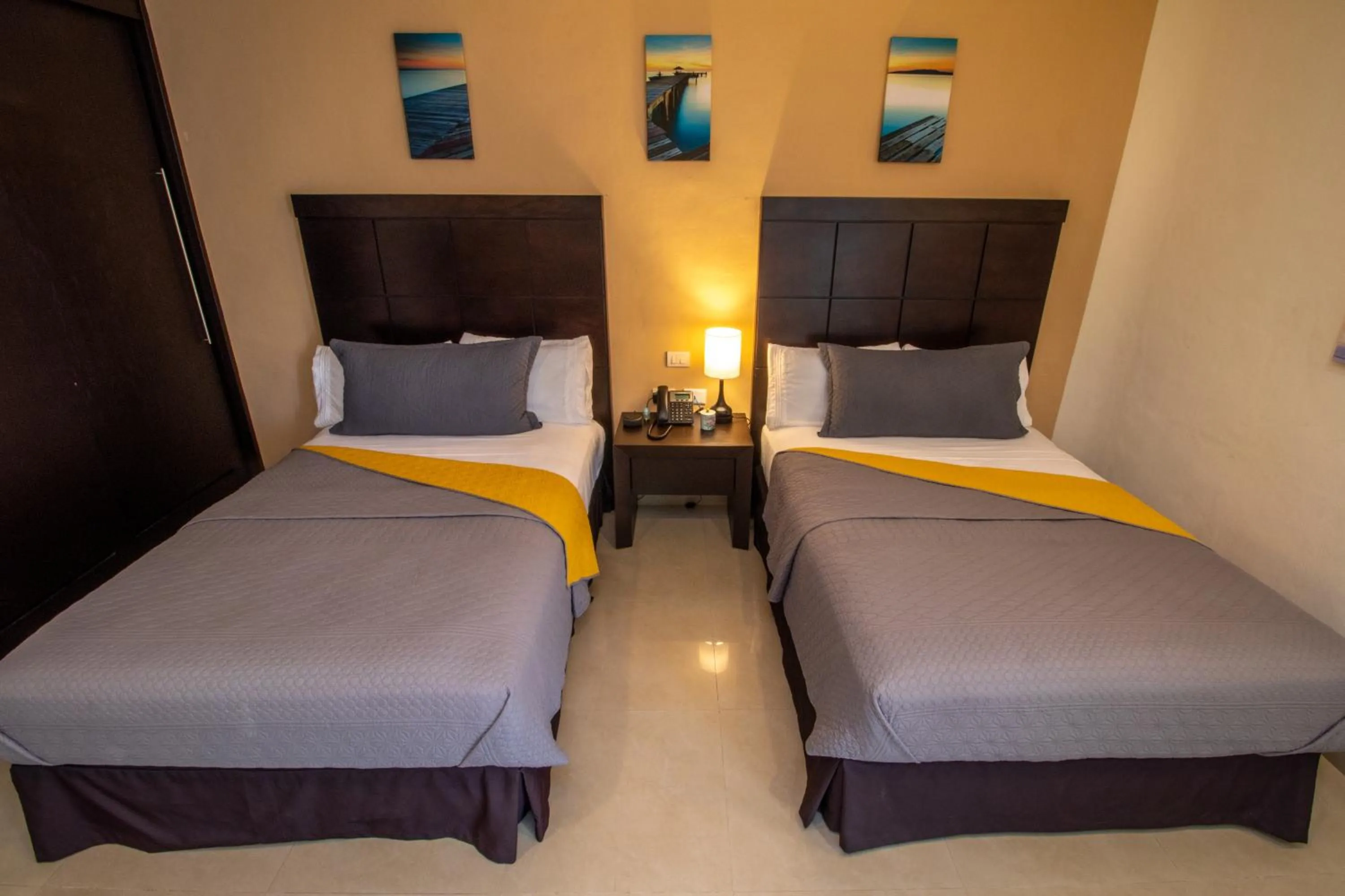 Photo of the whole room, Bed in Hotel Villas Segovia Playa del Carmen