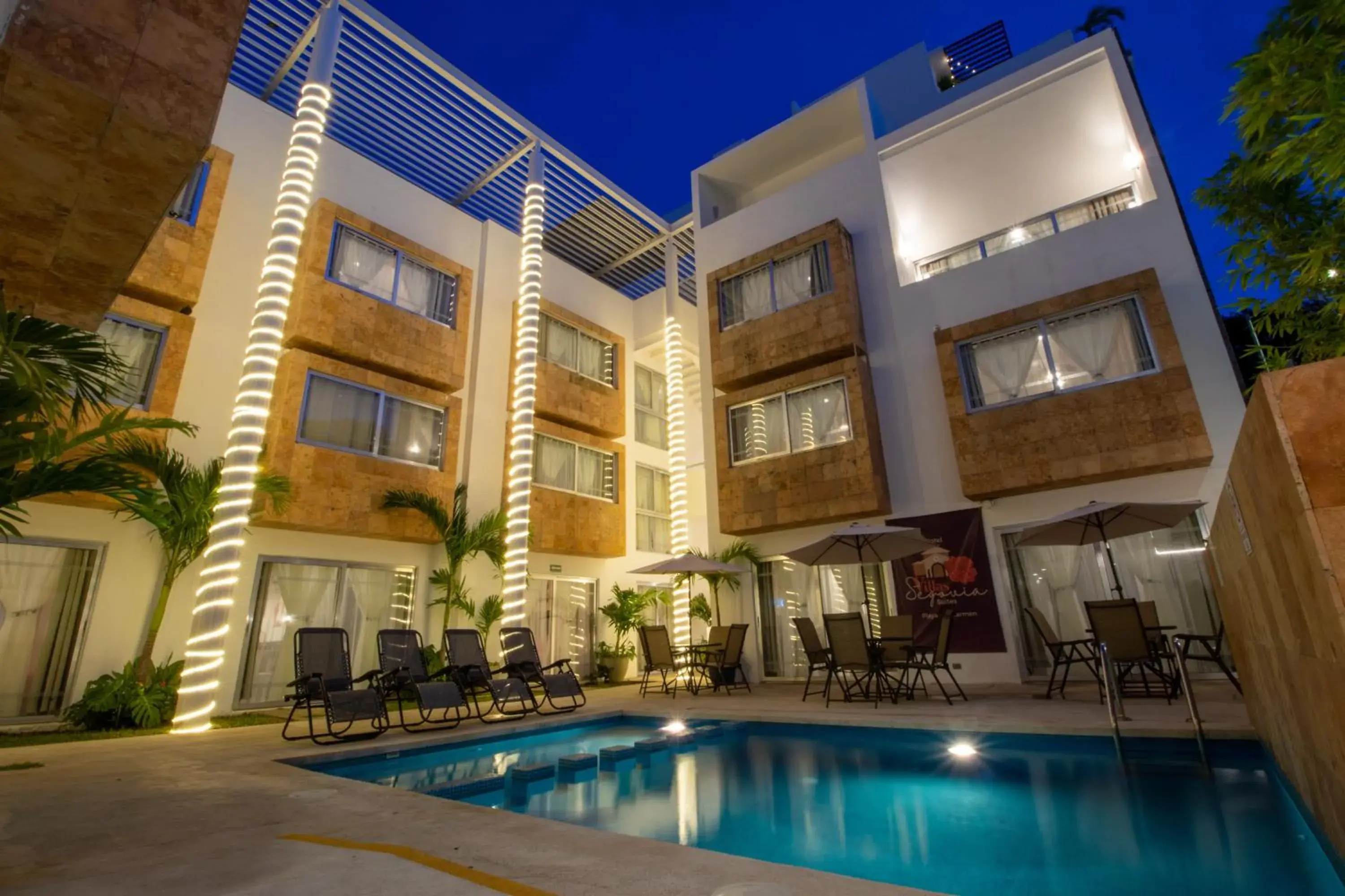 Property building in Hotel Villas Segovia Playa del Carmen Property building in Hotel Villas Segovia Playa del Carmen