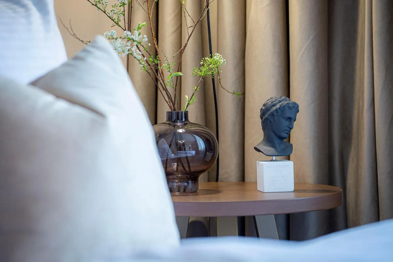 Bed in Delphi Hotel & Restaurant