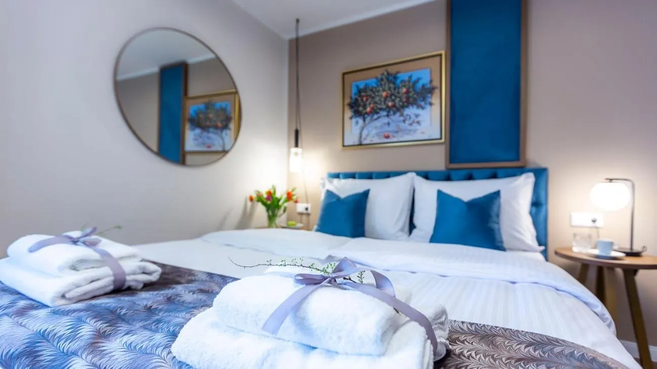 Bed in Delphi Hotel & Restaurant