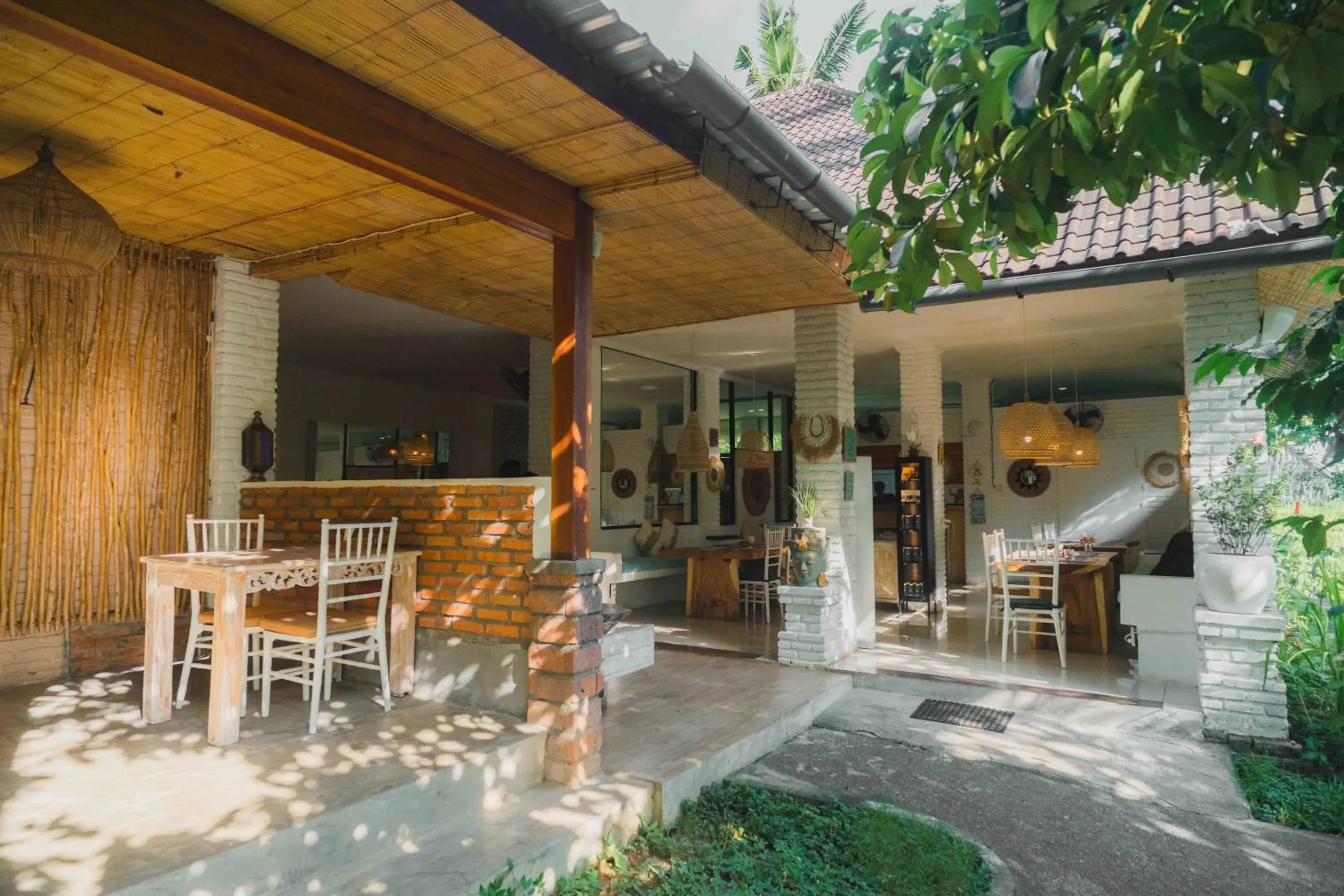 Breakfast in Hot Stone Club Ubud Breakfast in Hot Stone Club Ubud