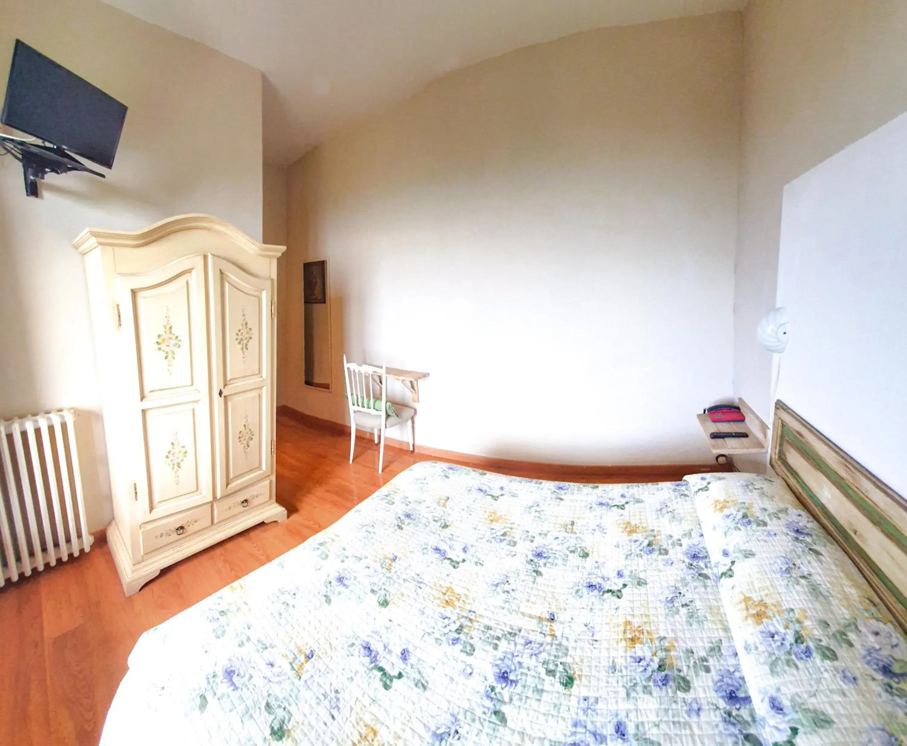 Bedroom, Bed in Bellavista Hotel & Osteria Bedroom, Bed in Bellavista Hotel & Osteria