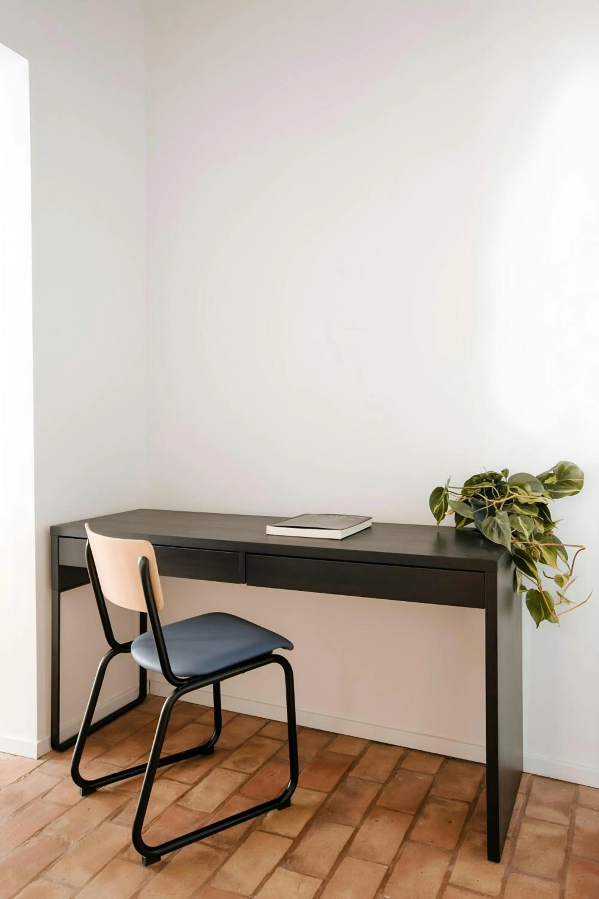 Living room in Sonder by Marriott Bonvoy Piazza Venezia Apartments