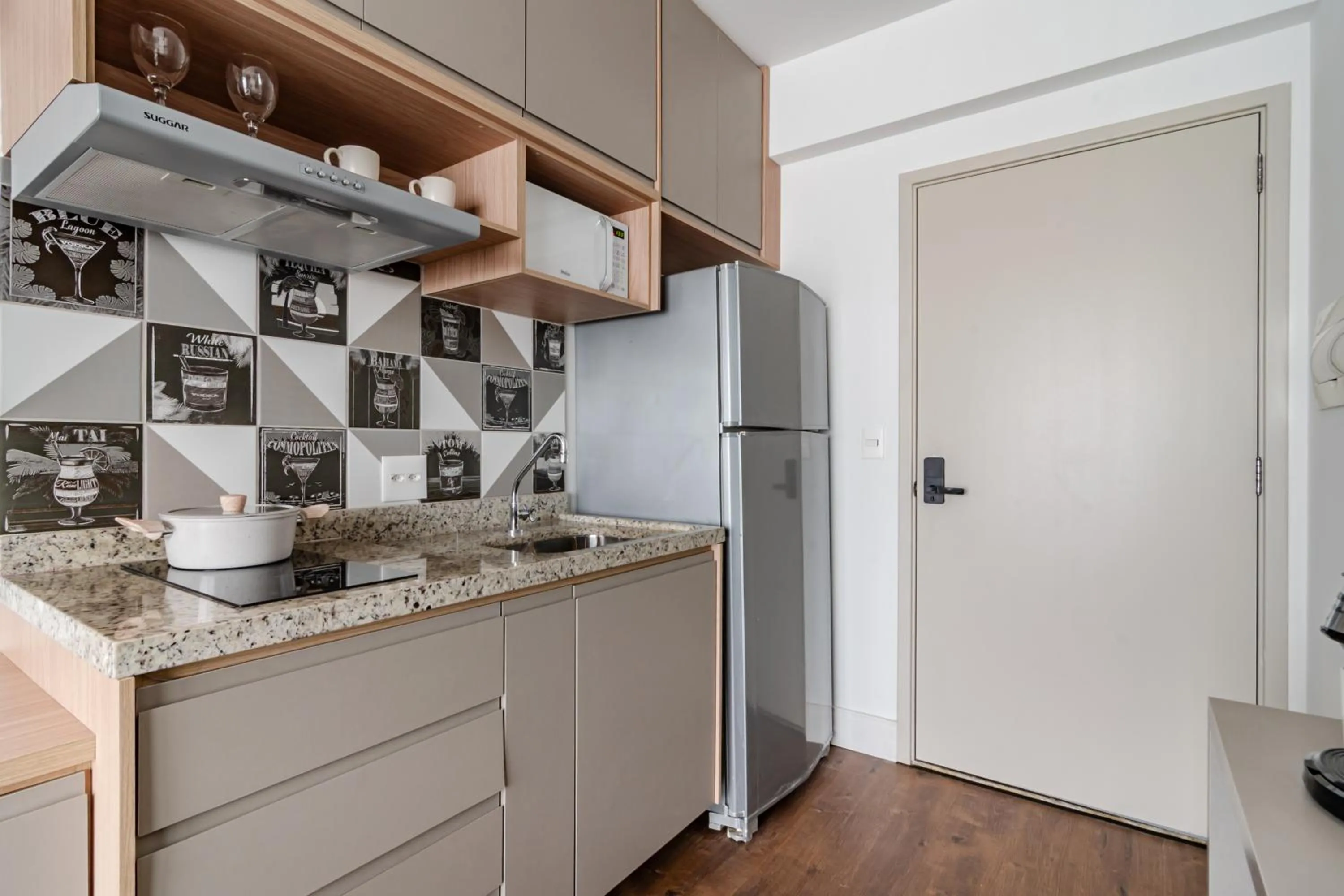Kitchen or kitchenette in 360 Brooklin