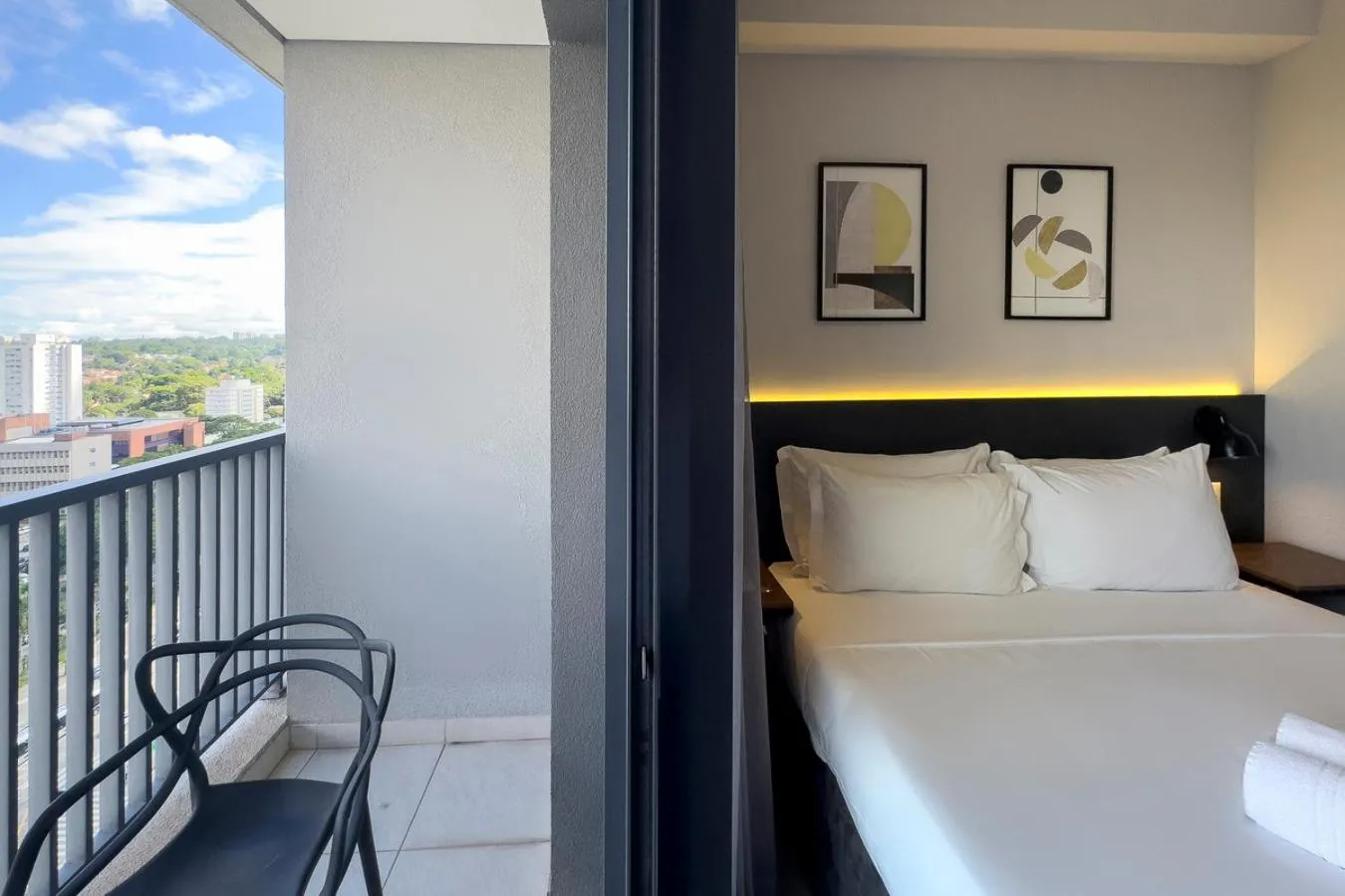 Balcony/Terrace, Bed in 360 Brooklin