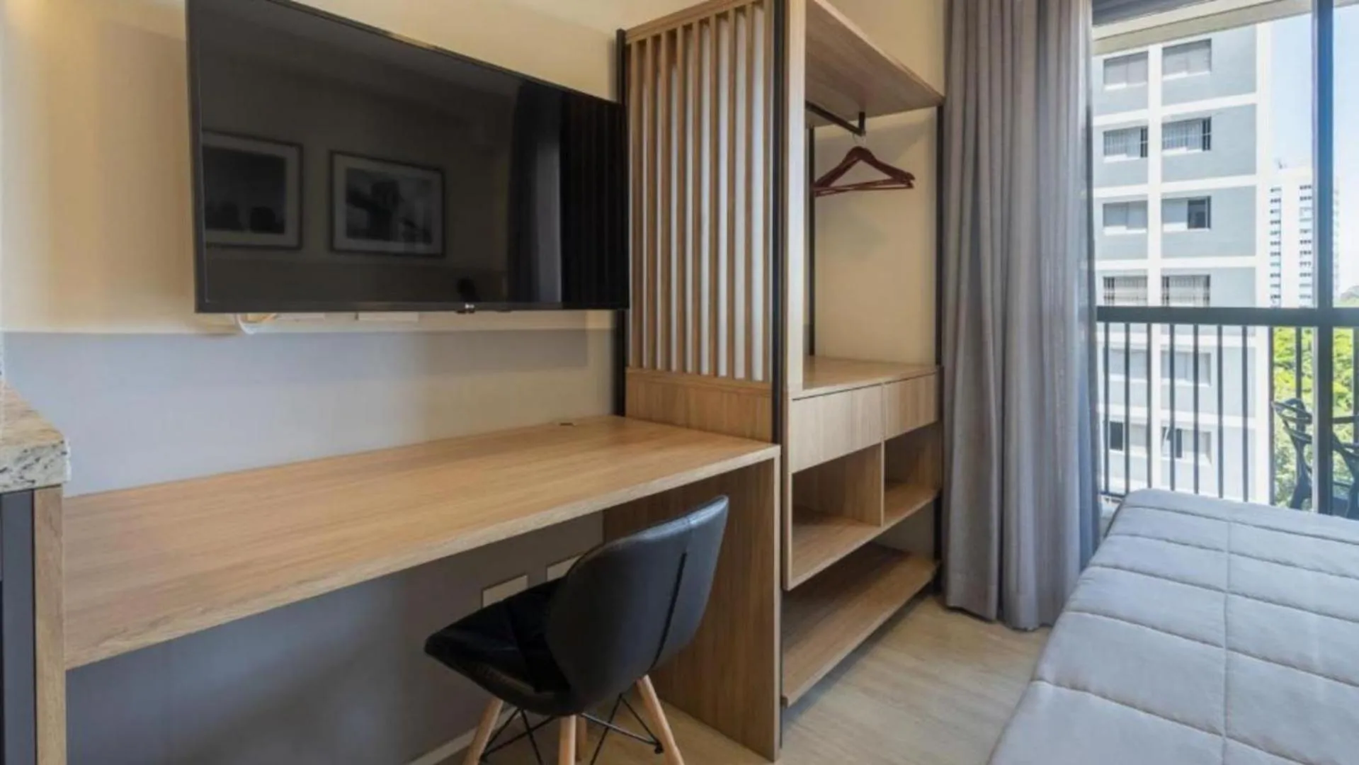 TV and multimedia in 360 Brooklin