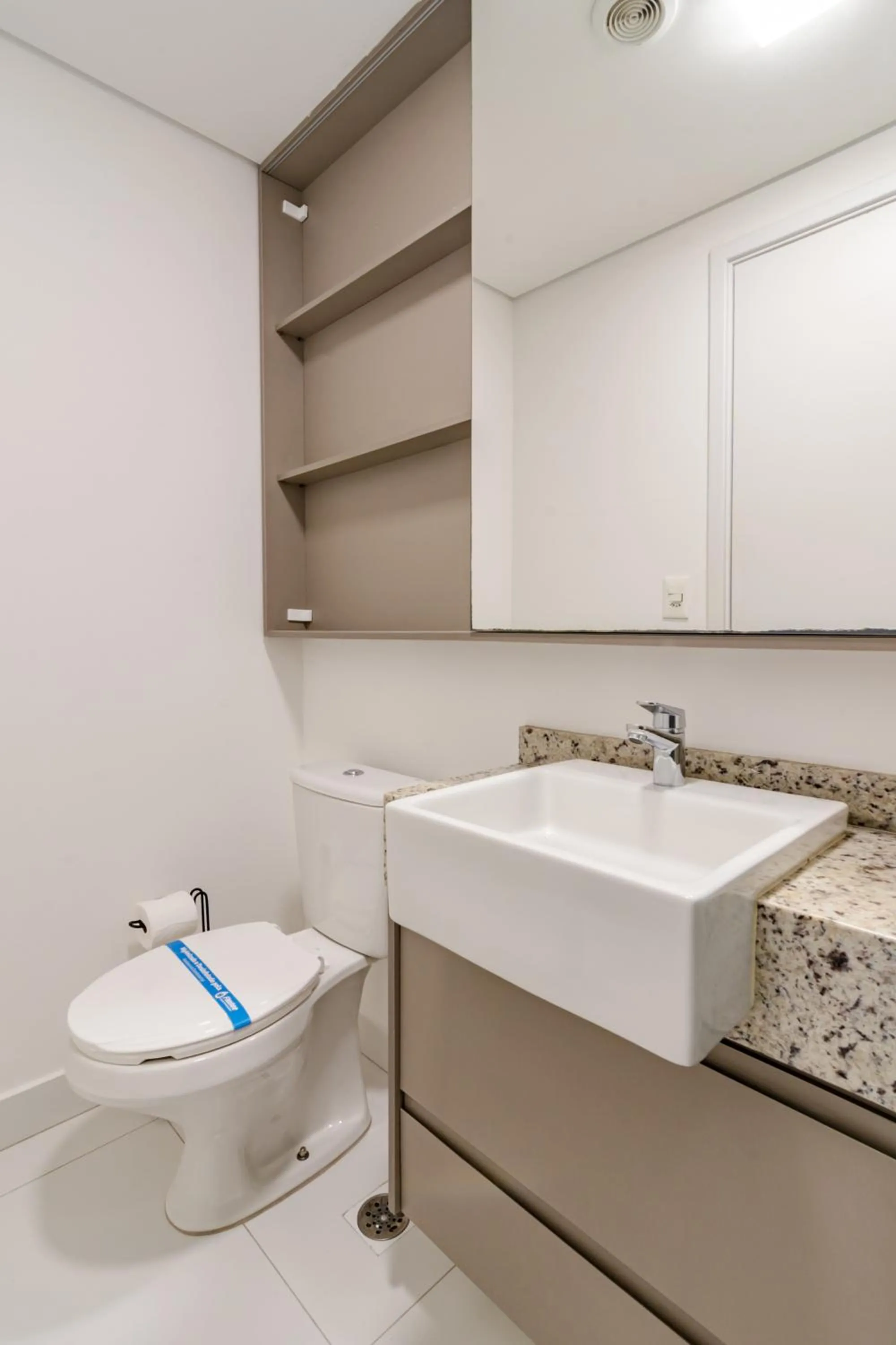 Bathroom in 360 Brooklin