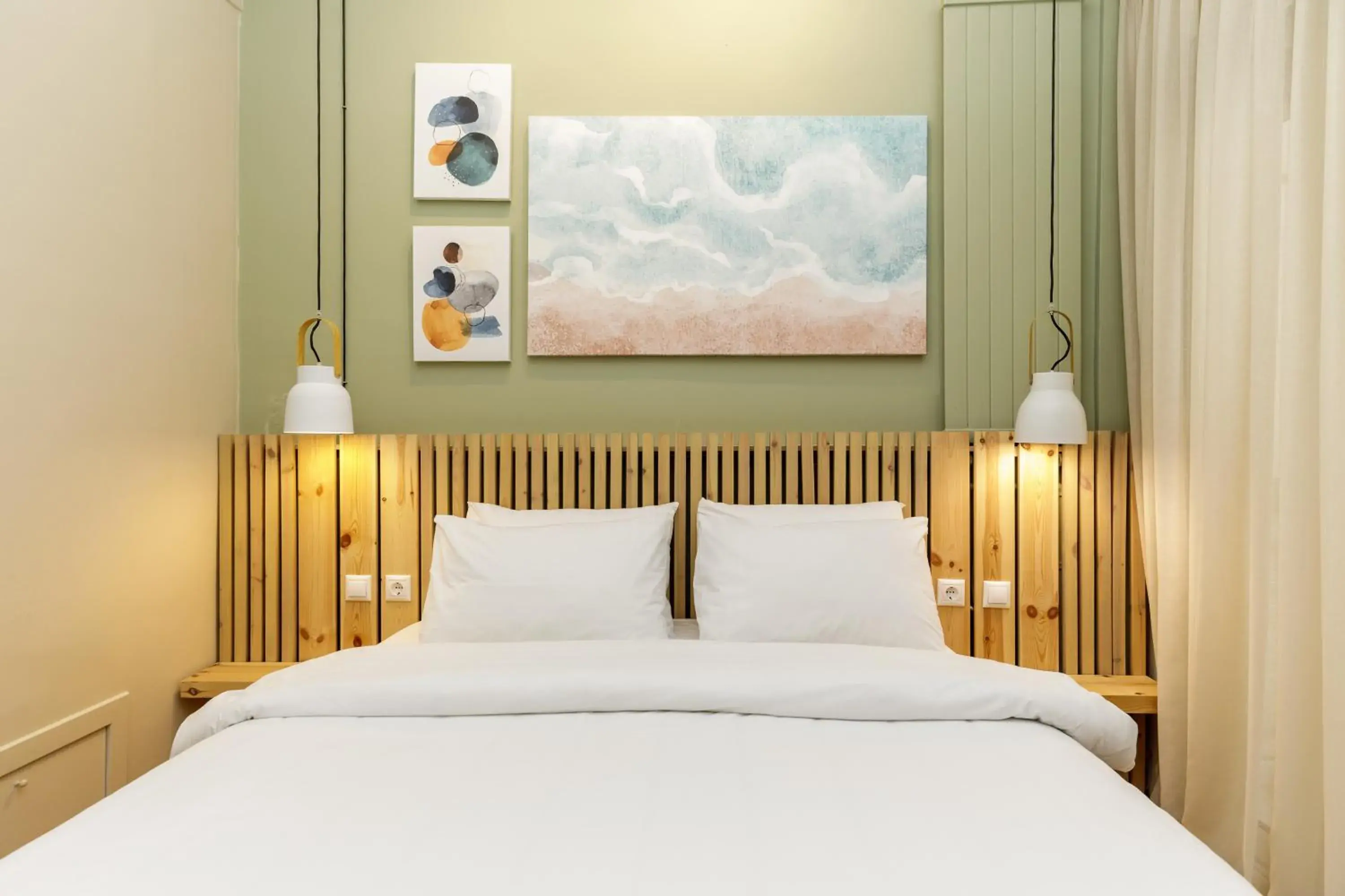 Bed in Infinity & Beyond by halu! - Seafront apartments Bed in Infinity & Beyond by halu! - Seafront apartments