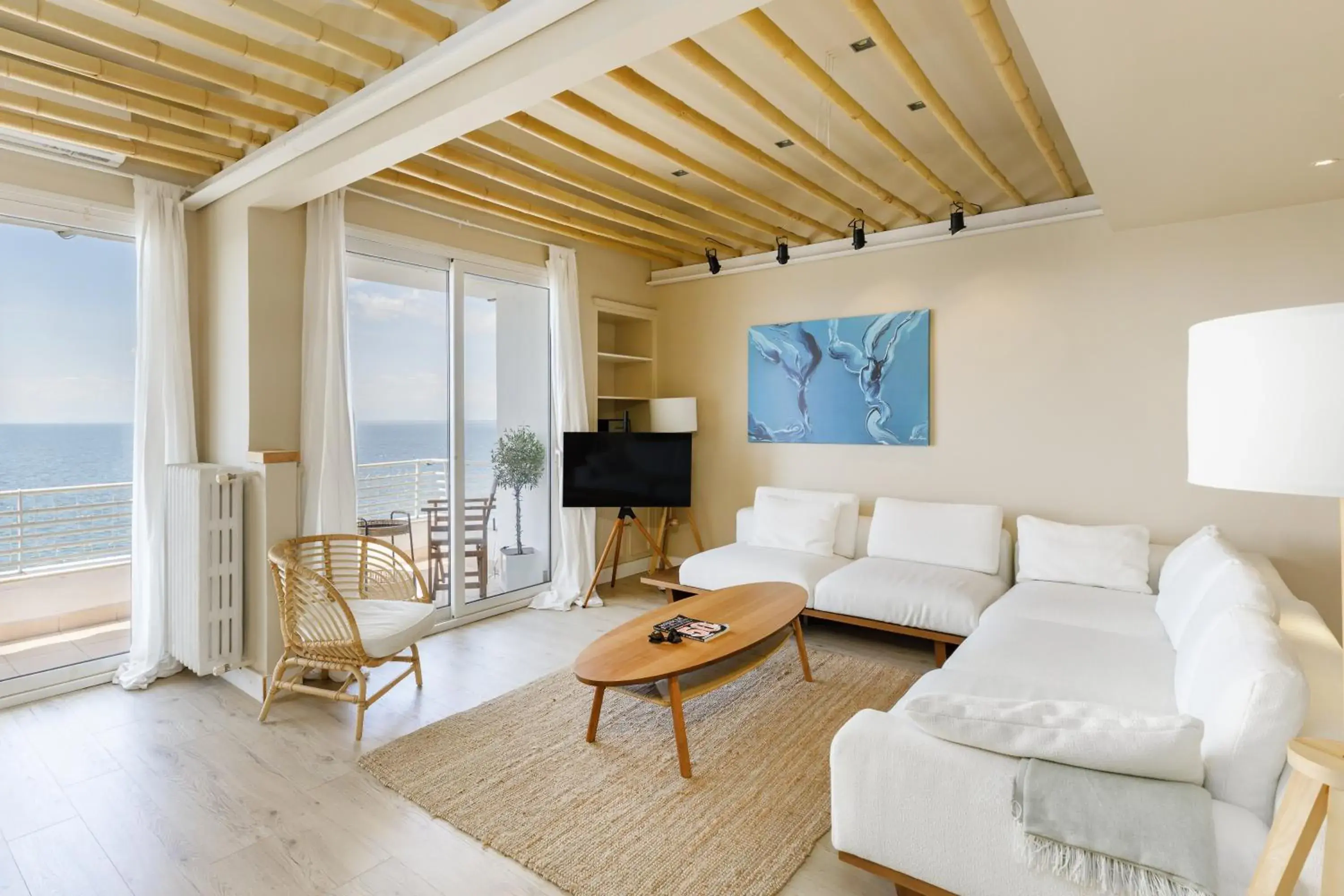 Living room in Infinity & Beyond by halu! - Seafront apartments Living room in Infinity & Beyond by halu! - Seafront apartments