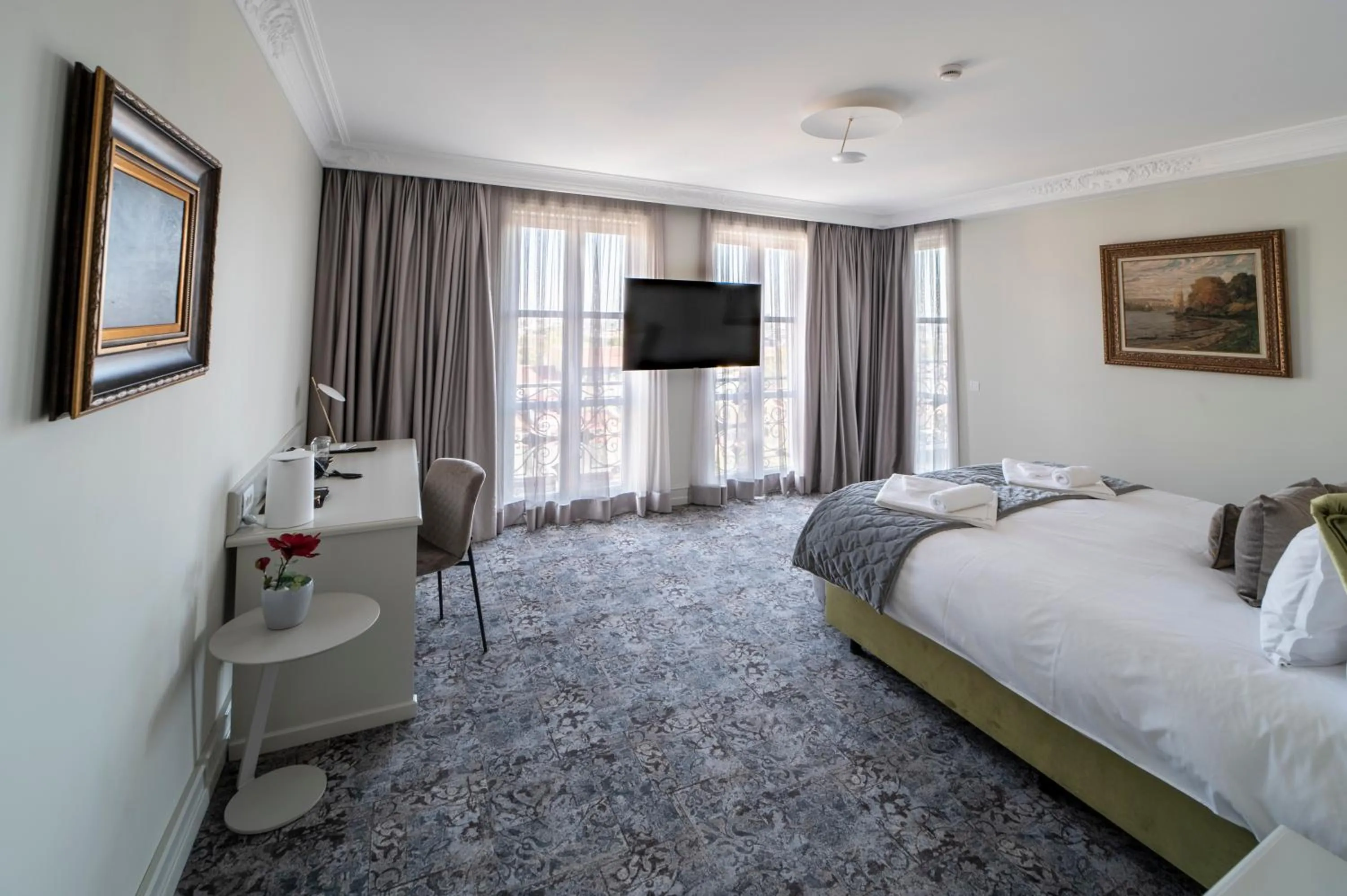 Bed in VIZUALIZA Residence Hotel