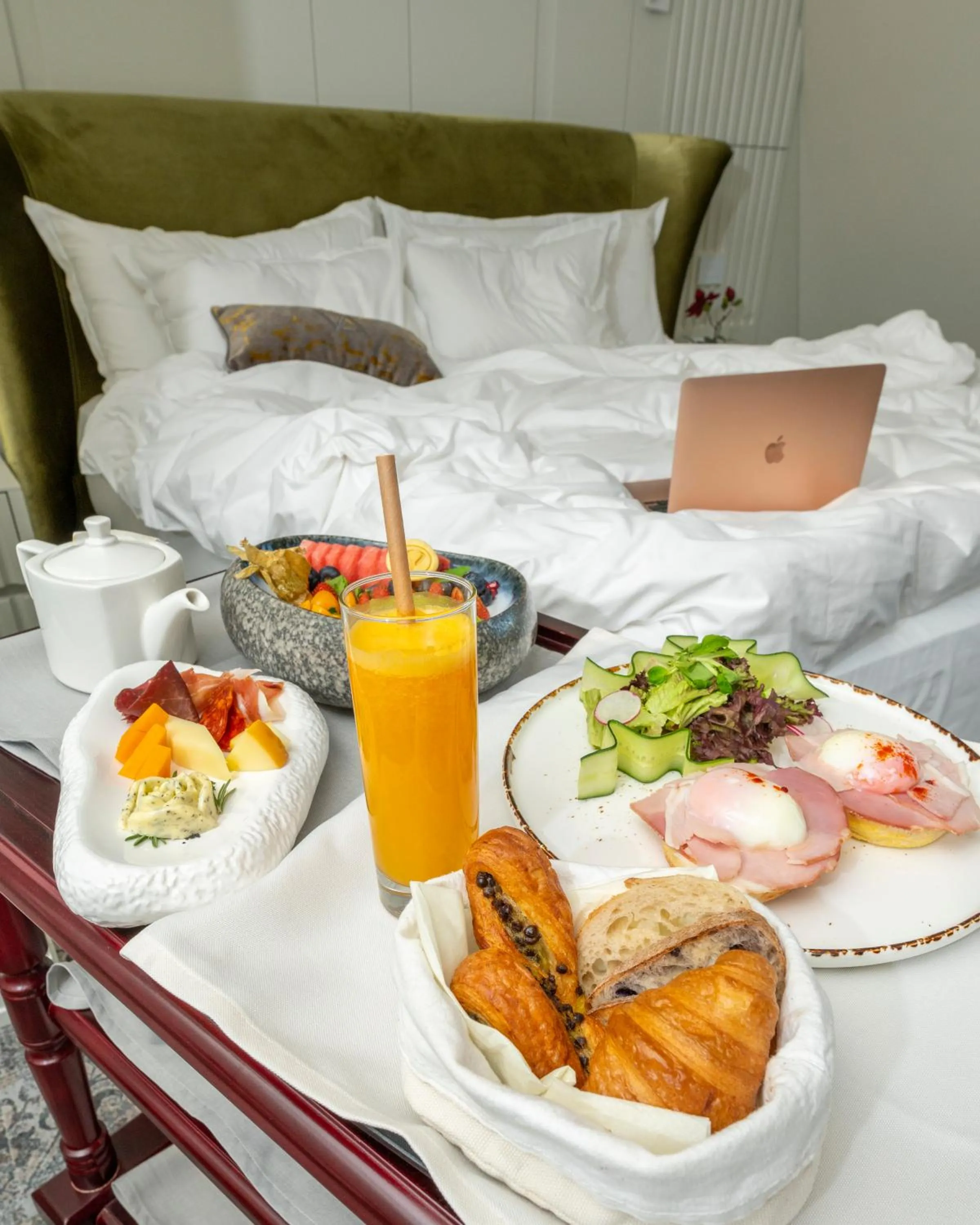 Bed in VIZUALIZA Residence Hotel