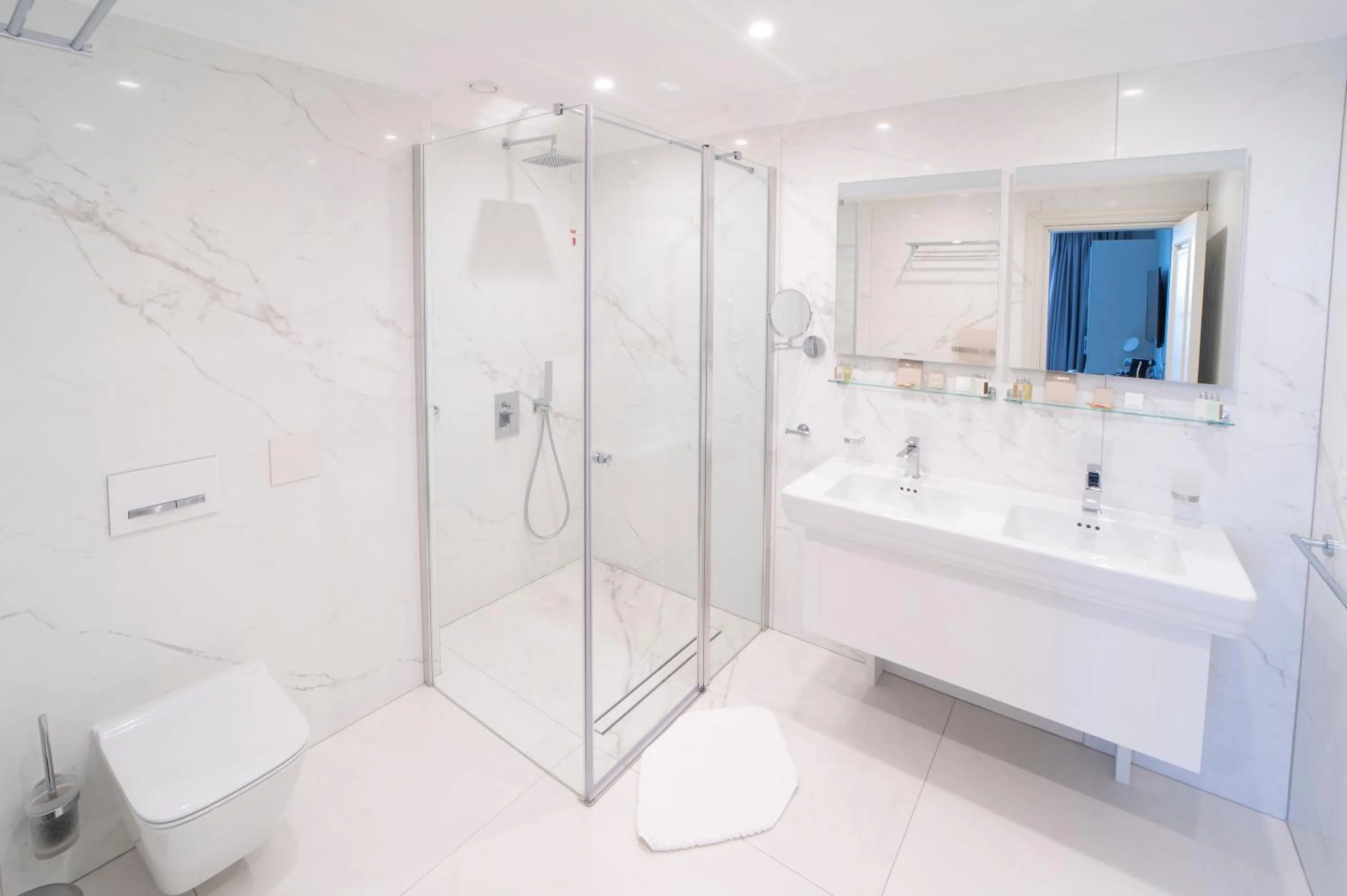 Bathroom in VIZUALIZA Residence Hotel