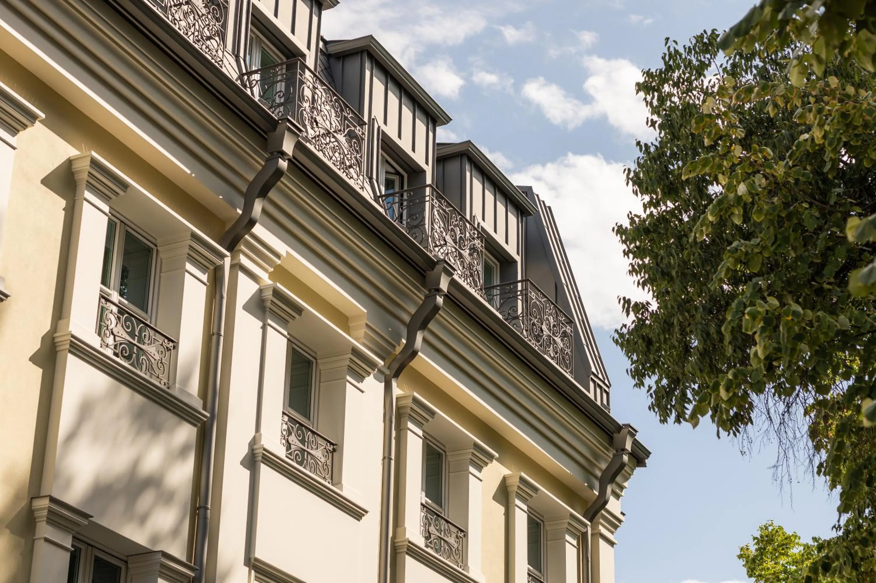 Day in VIZUALIZA Residence Hotel